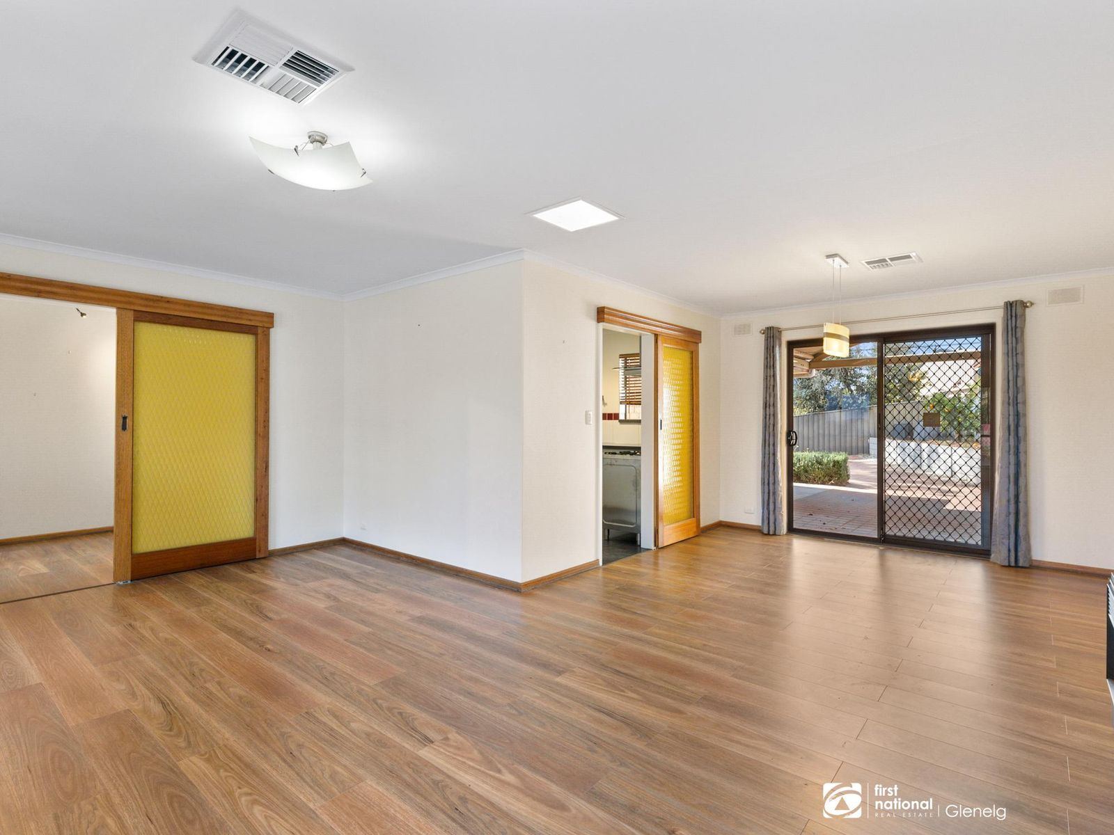 10 Torrens Street, Happy Valley SA 5159, Happy Valley - Thumbnail 2