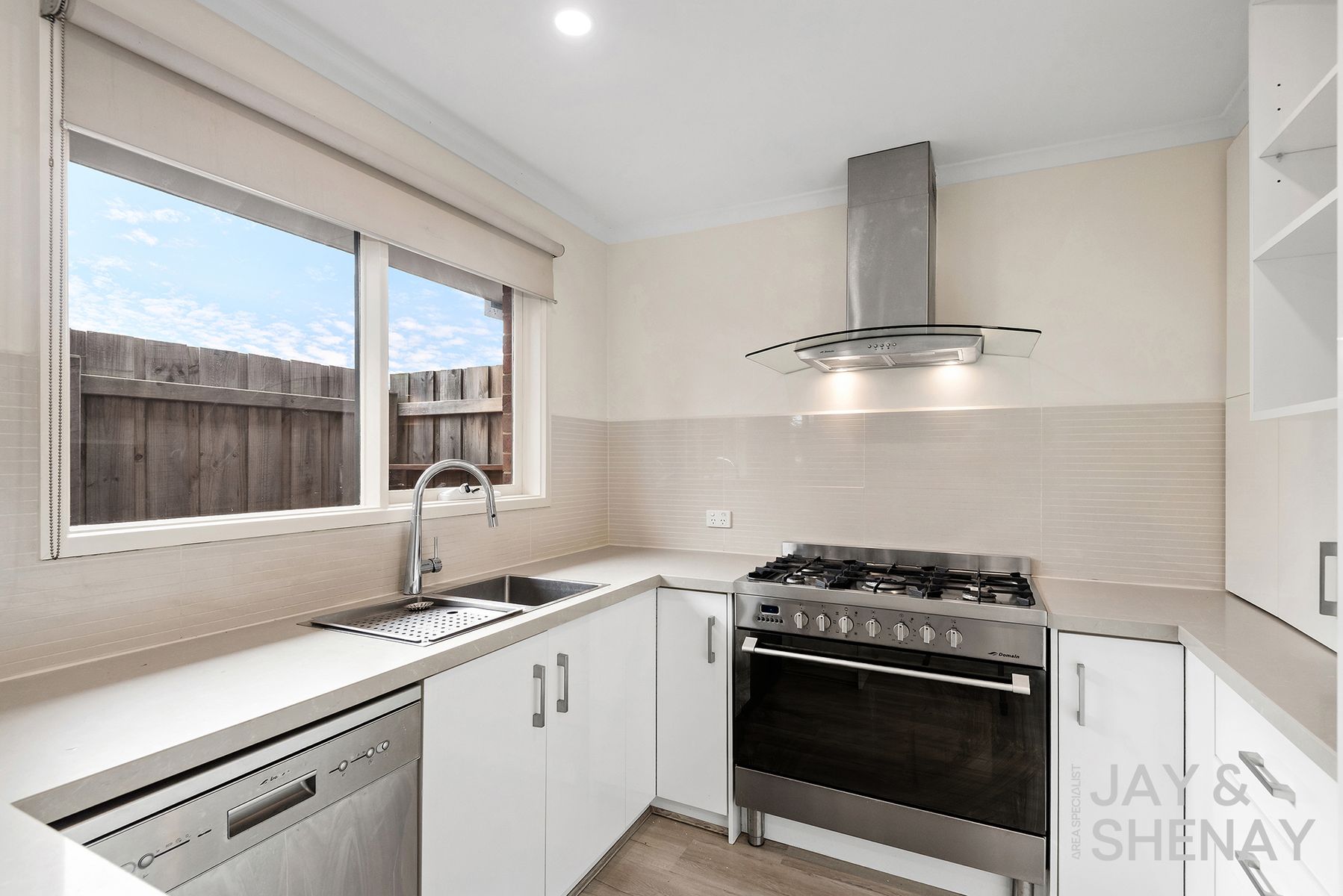 1/7 Monteith Crescent, Endeavour Hills, Endeavour Hills - Thumbnail 5