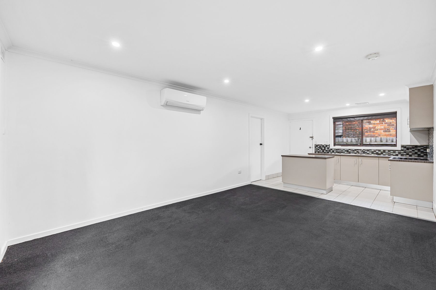 1/18 Collins Street, Traralgon VIC 3844, Traralgon - Thumbnail 4