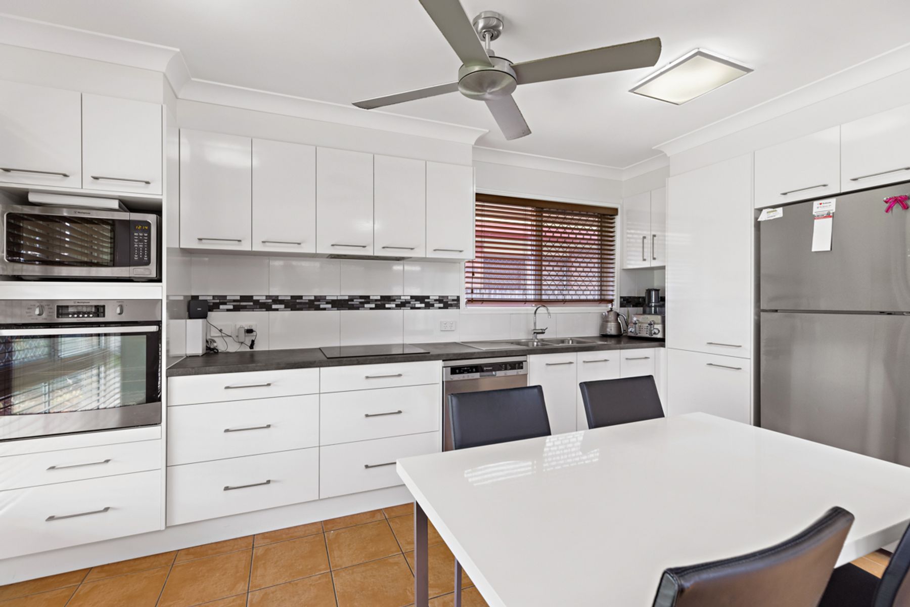 74 Benfer Road, Victoria Point, QLD 4165, Victoria Point - Thumbnail 5
