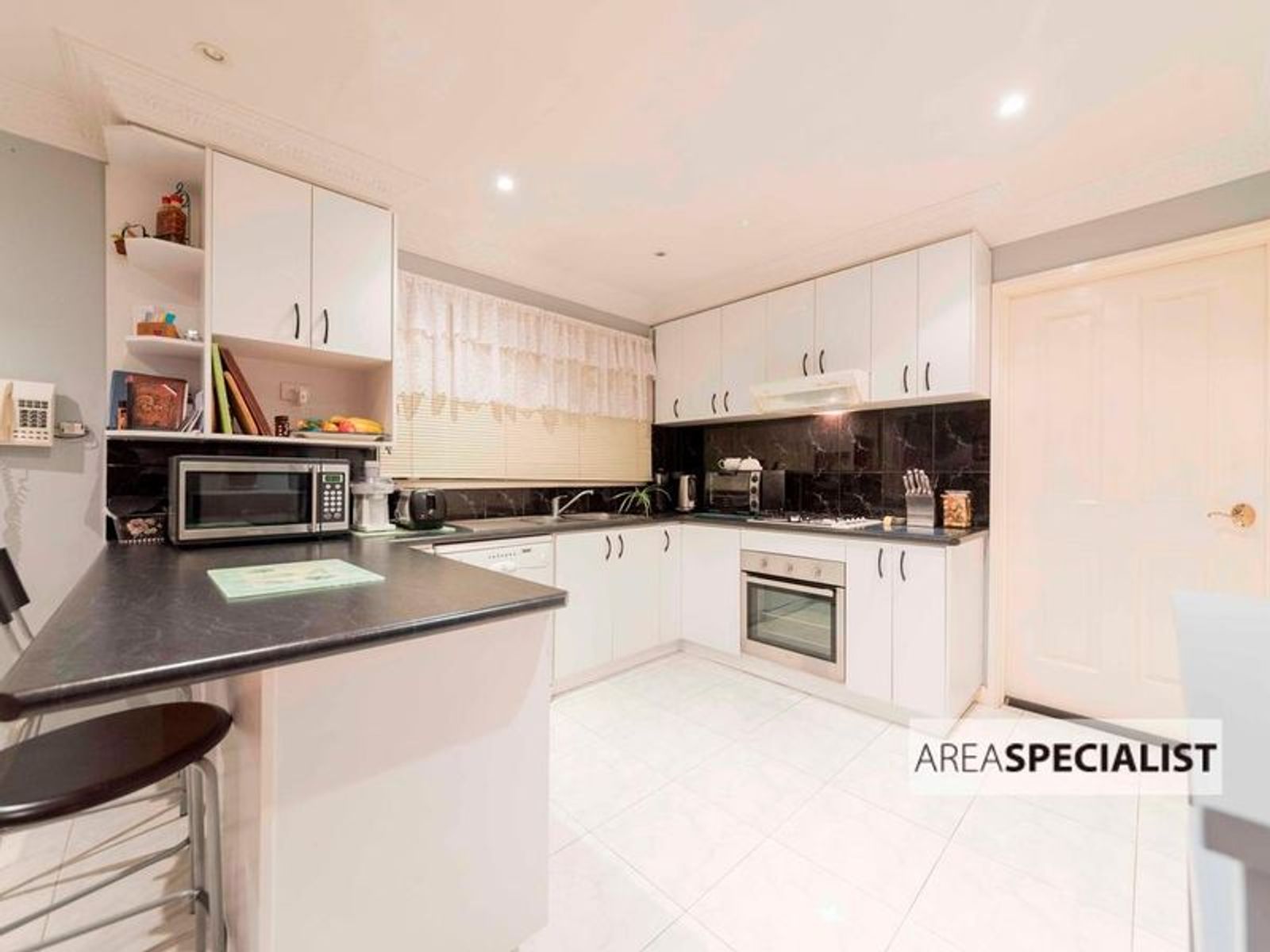 8 Matthew Court, Hampton Park, VIC 3976, Hampton Park - Thumbnail 4