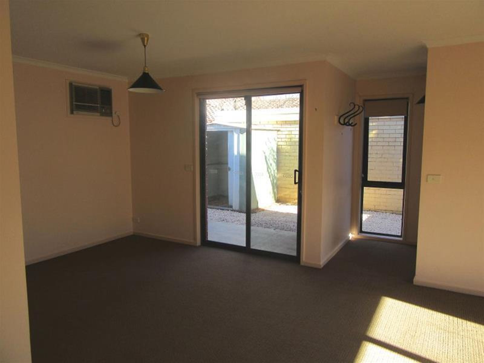 2/18 De Garis Drive, Mildura - Thumbnail 2