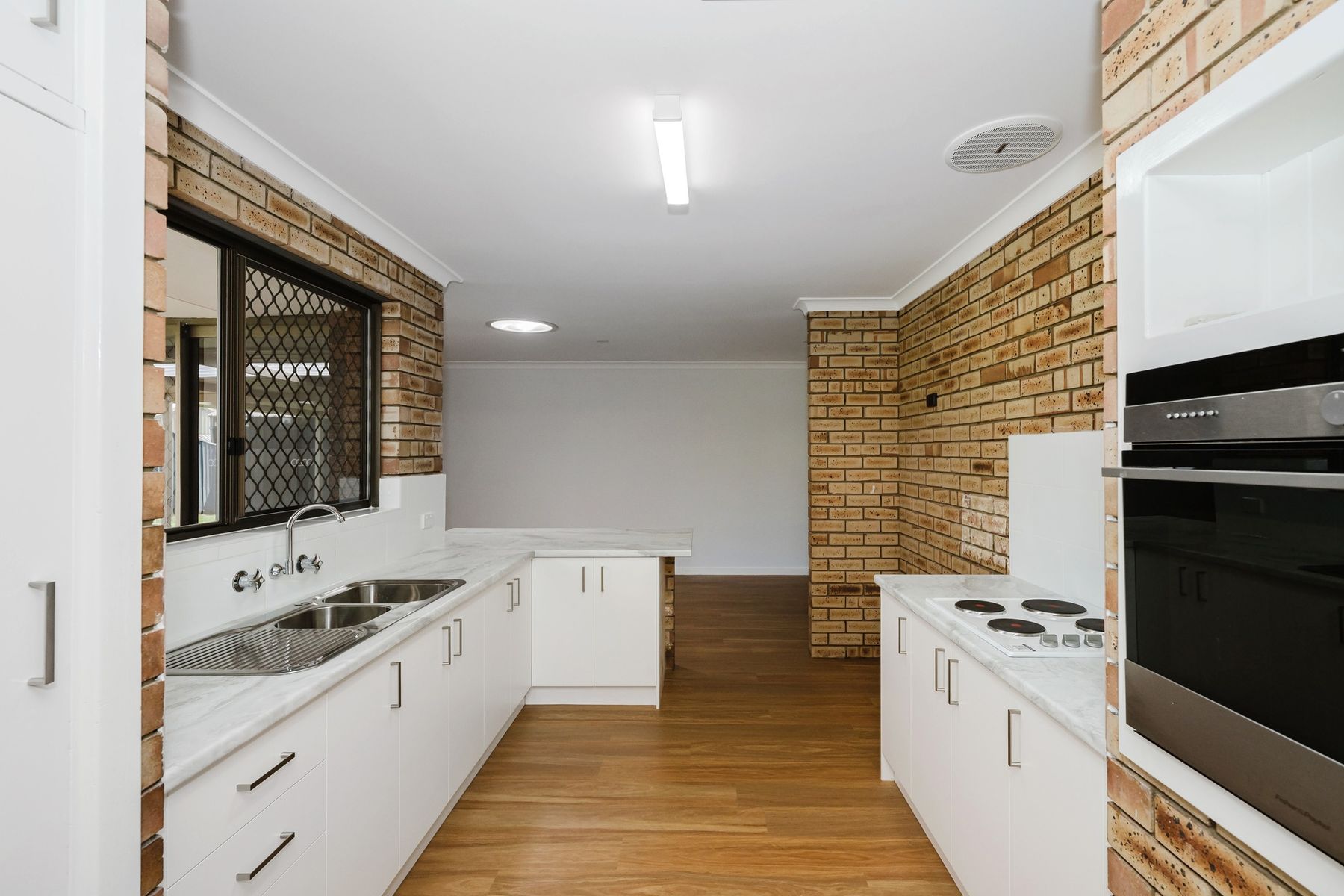 19 KIRKHAM STREET, Pinjarra WA 6208, Pinjarra - Thumbnail 6