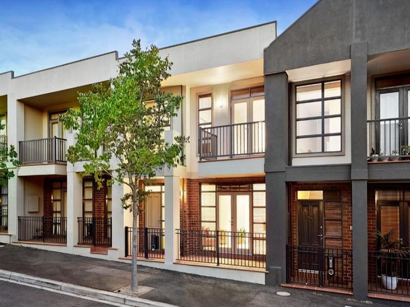 74 Newton Street, Kensington - Thumbnail 2