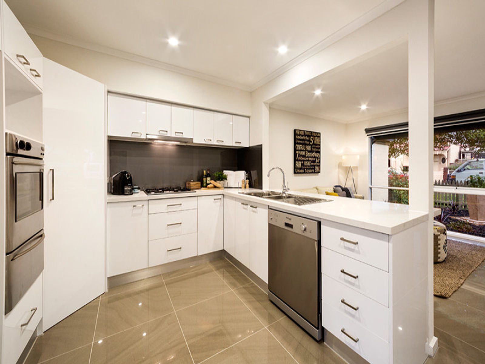 54 Market Street, Kensington - Thumbnail 3
