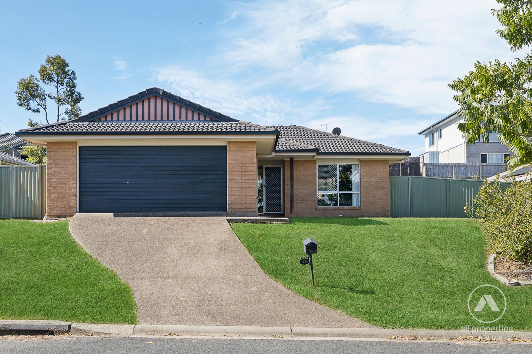 16 Hill End Avenue, Hillcrest QLD 4118, Hillcrest - Image 1