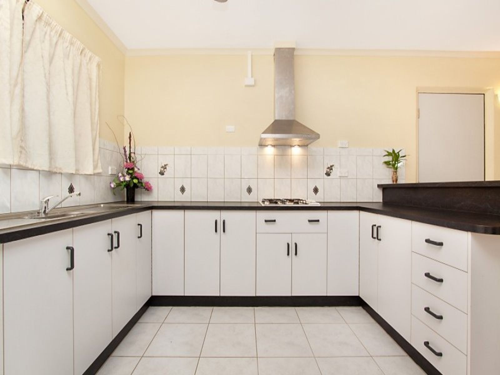 8/5 Cartwright Court, Coconut Grove NT 0810, Coconut Grove - Thumbnail 4
