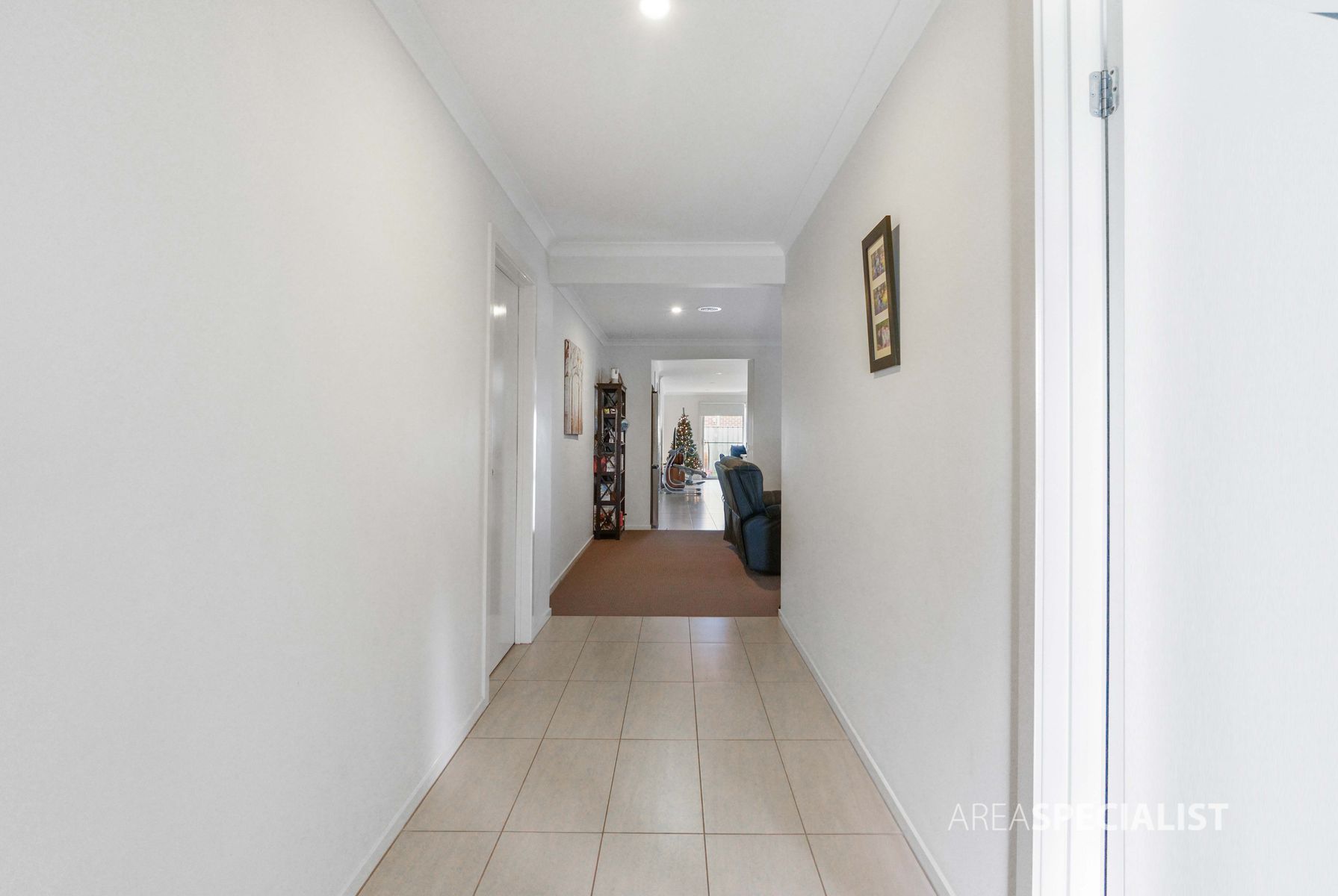 10 Attunga Grove, Werribee, VIC 3030, Werribee - Thumbnail 3