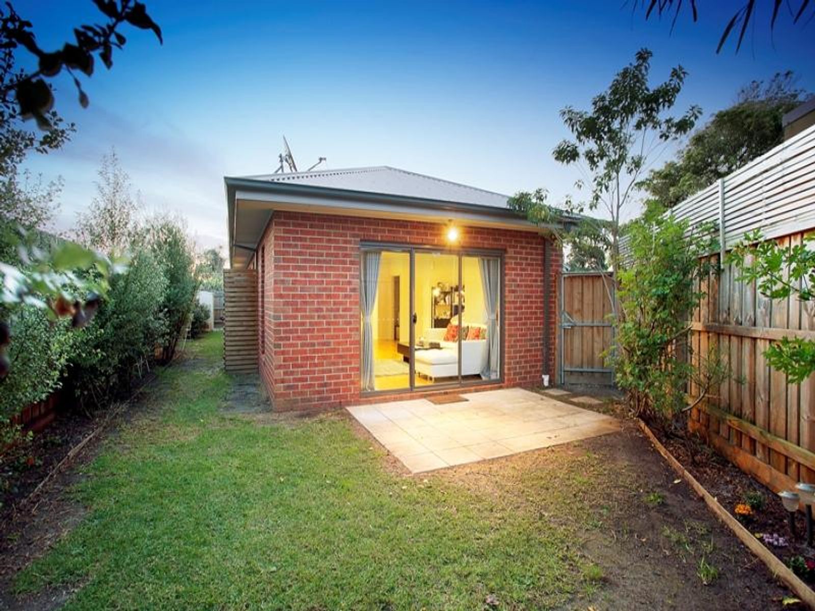 2/6 Centenary Court, Keysborough, VIC 3173, Keysborough - Thumbnail 3