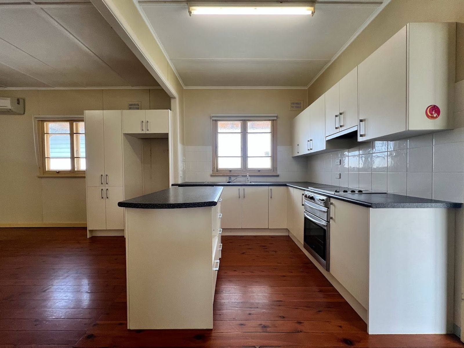 19 Beach Street, Ettalong Beach NSW 2257, Ettalong Beach - Thumbnail 6