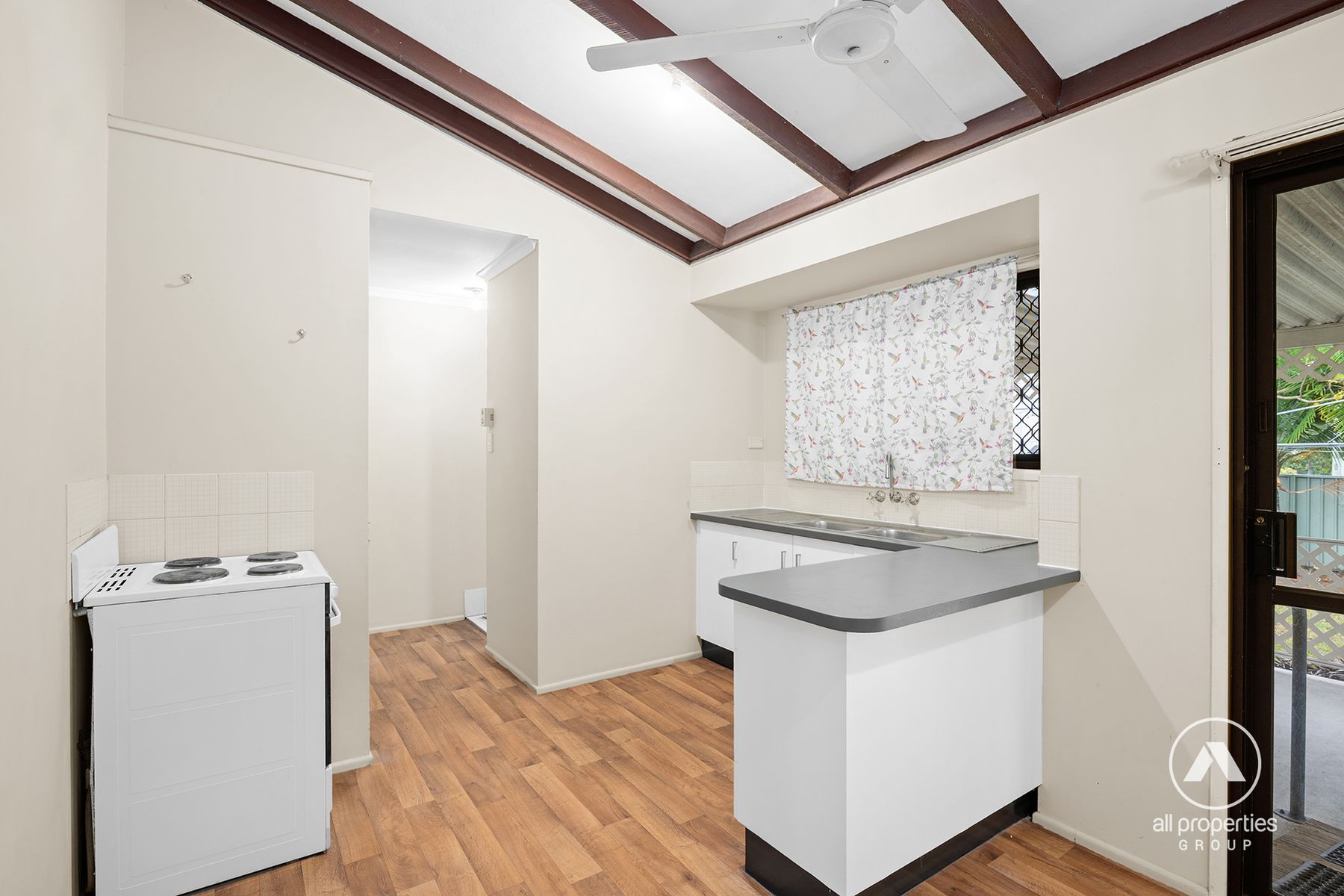 25 Sheffield Court, Browns Plains QLD 4118, Browns Plains - Thumbnail 2