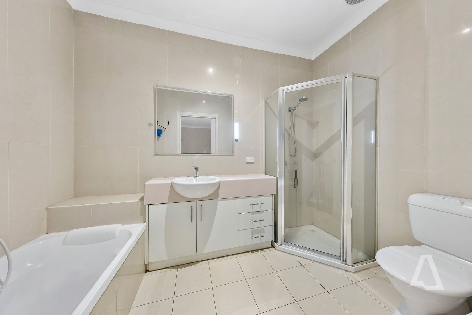 2/2 McArthur Avenue, St Albans, St Albans - Thumbnail 6
