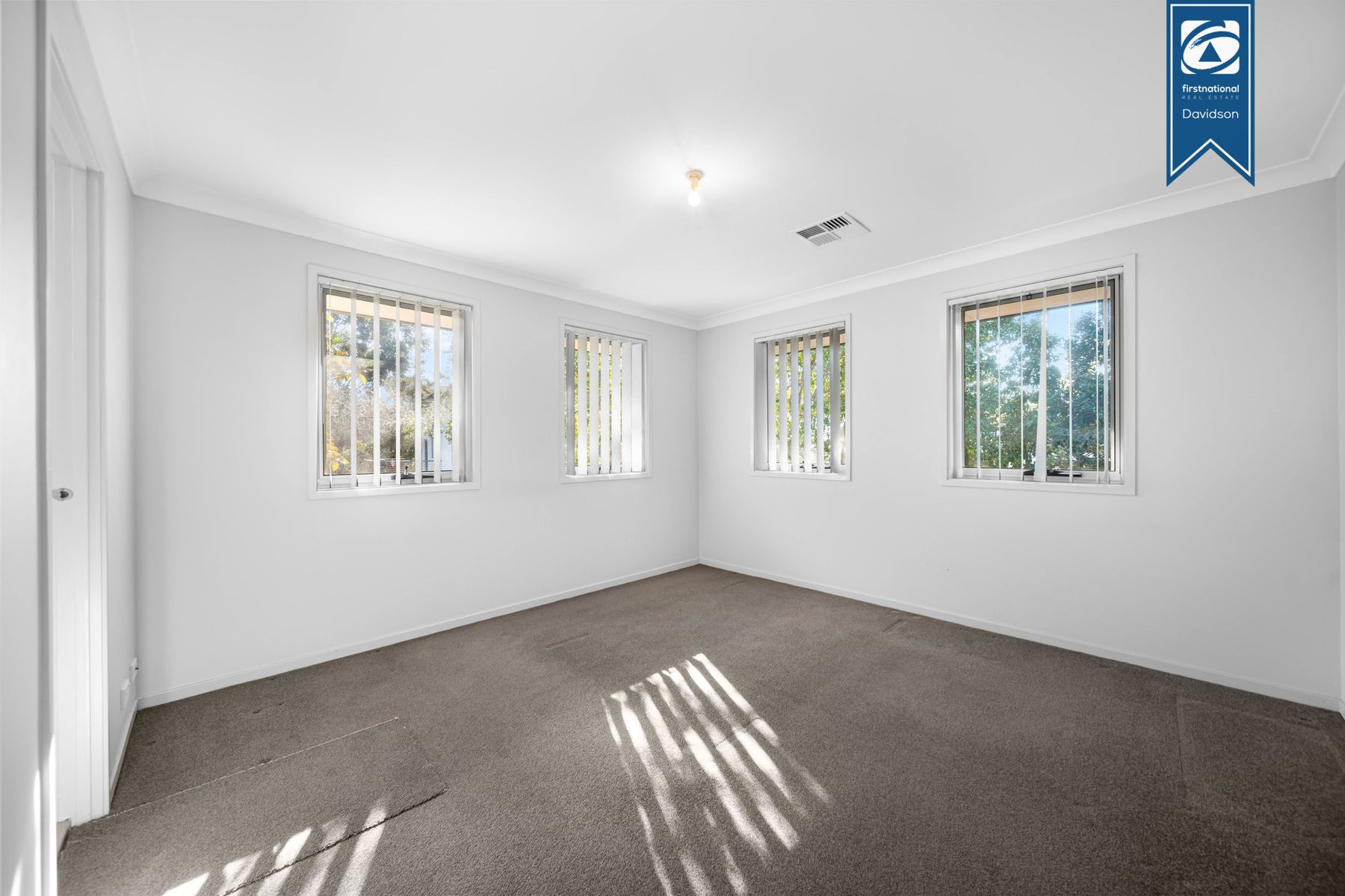 24 Wenton Road, Holsworthy NSW 2173, Holsworthy - Thumbnail 7