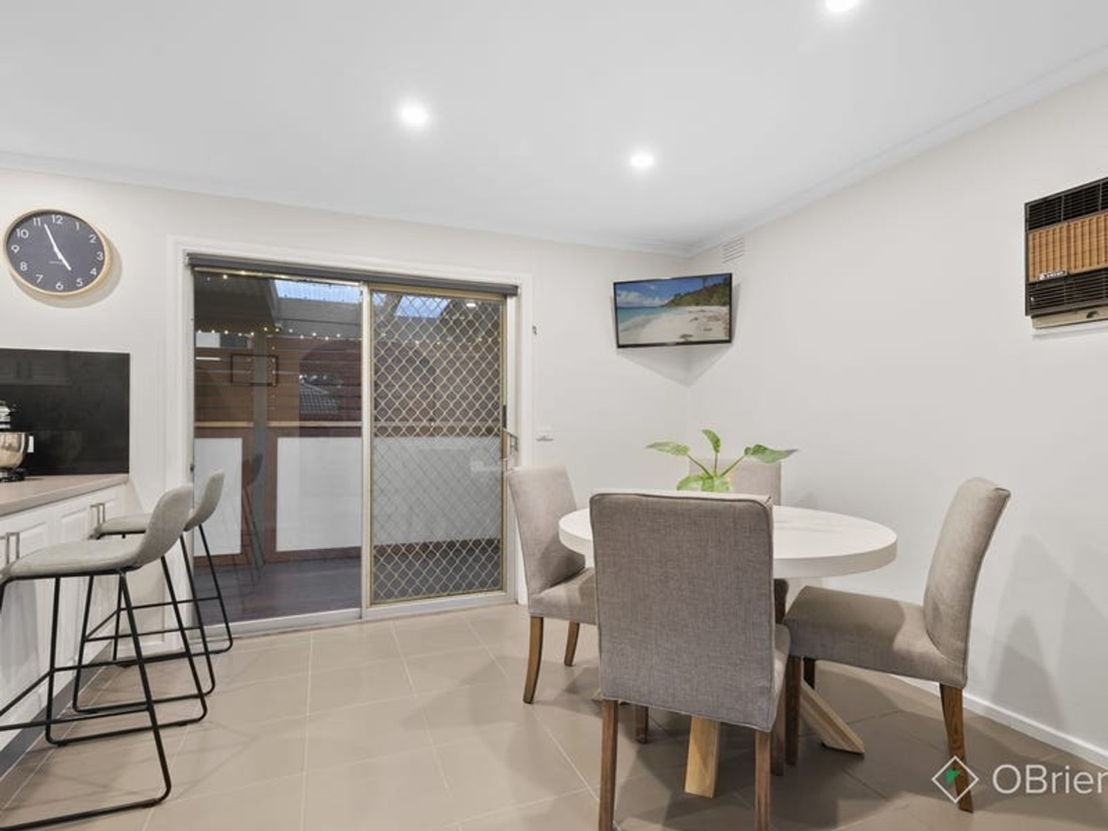 164 James Cook Drive, Endeavour Hills, VIC 3802, Endeavour Hills - Thumbnail 4