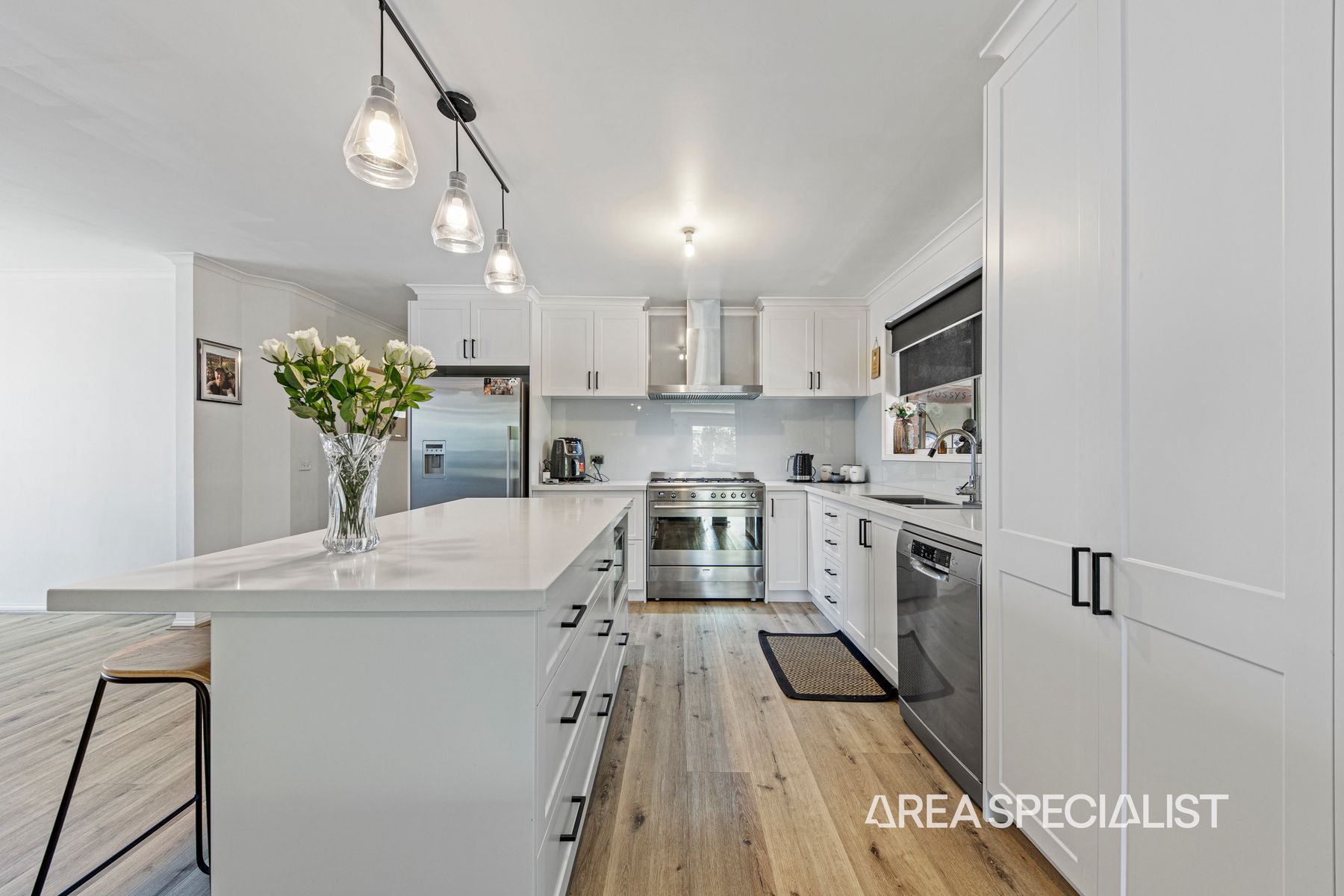 49 Sybella Avenue, Koo Wee Rup, VIC 3981, Koo Wee Rup - Thumbnail 4
