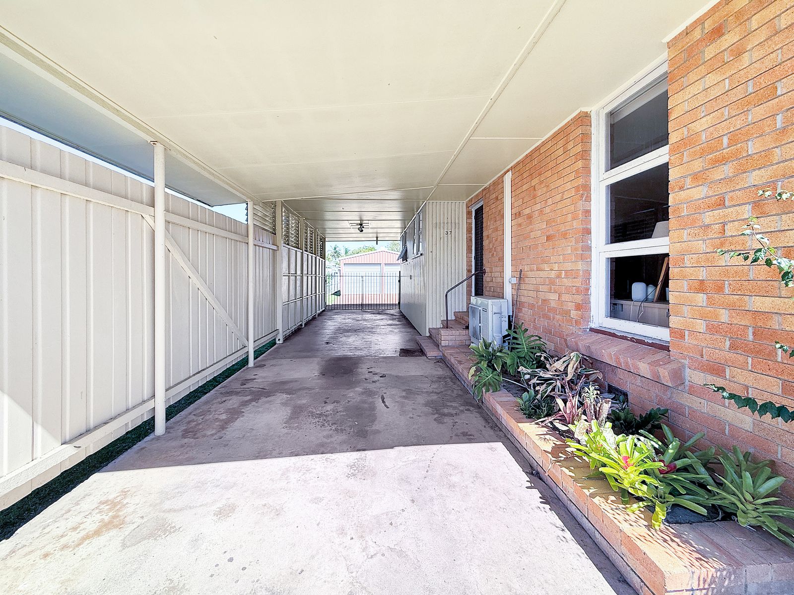 37 Paulette Street, West Mackay QLD 4740, West Mackay - Thumbnail 2
