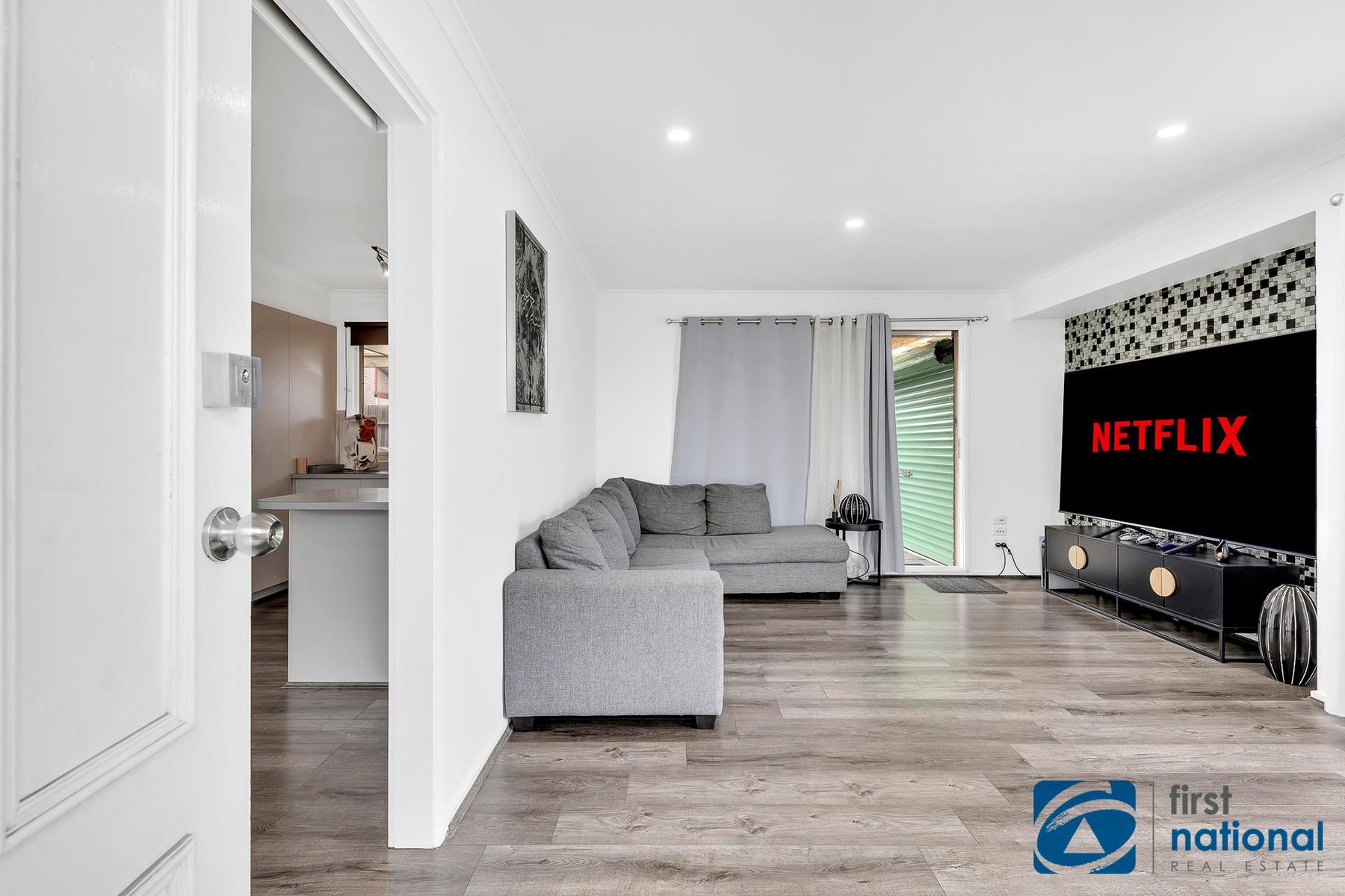 23 Newlyn Drive, Craigieburn VIC 3064, Craigieburn - Thumbnail 3