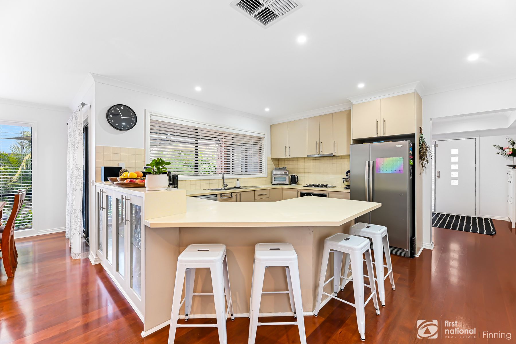 6 Oliver Court, Narre Warren South VIC 3805, Narre Warren South - Thumbnail 5