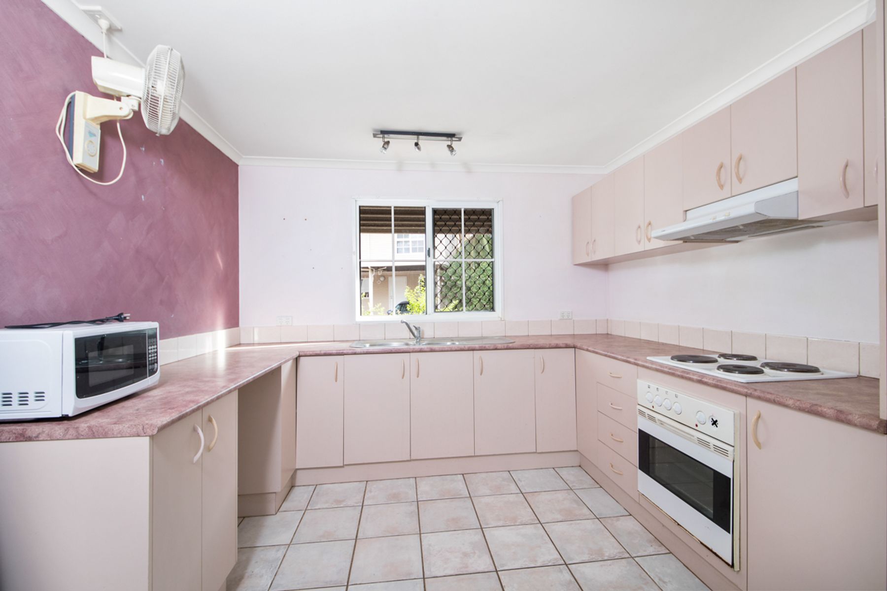6/61 Shearwater Drive, Bakewell NT 0832, Bakewell - Thumbnail 2