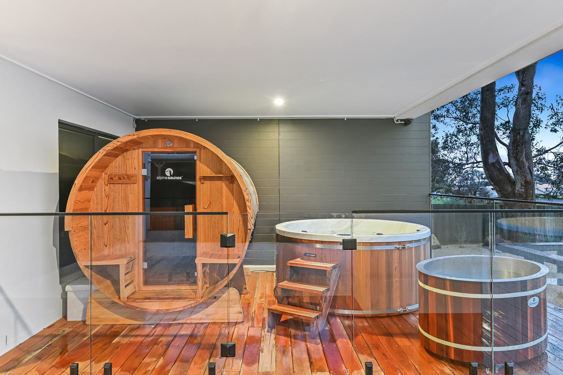 24 Beach Road, Rhyll, Rhyll - Thumbnail 2
