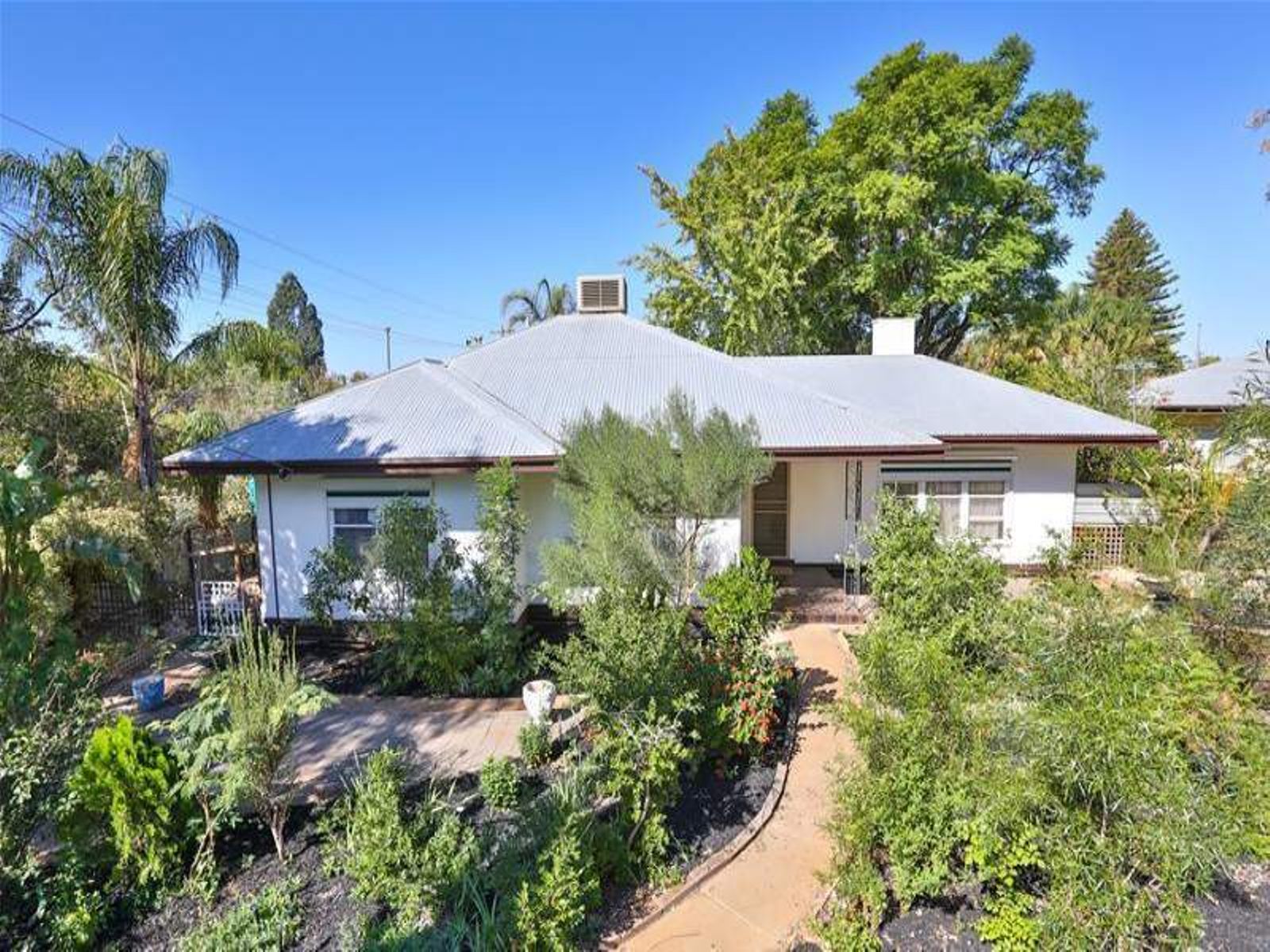 7 Rowe Parade, Red Cliffs - Image 1