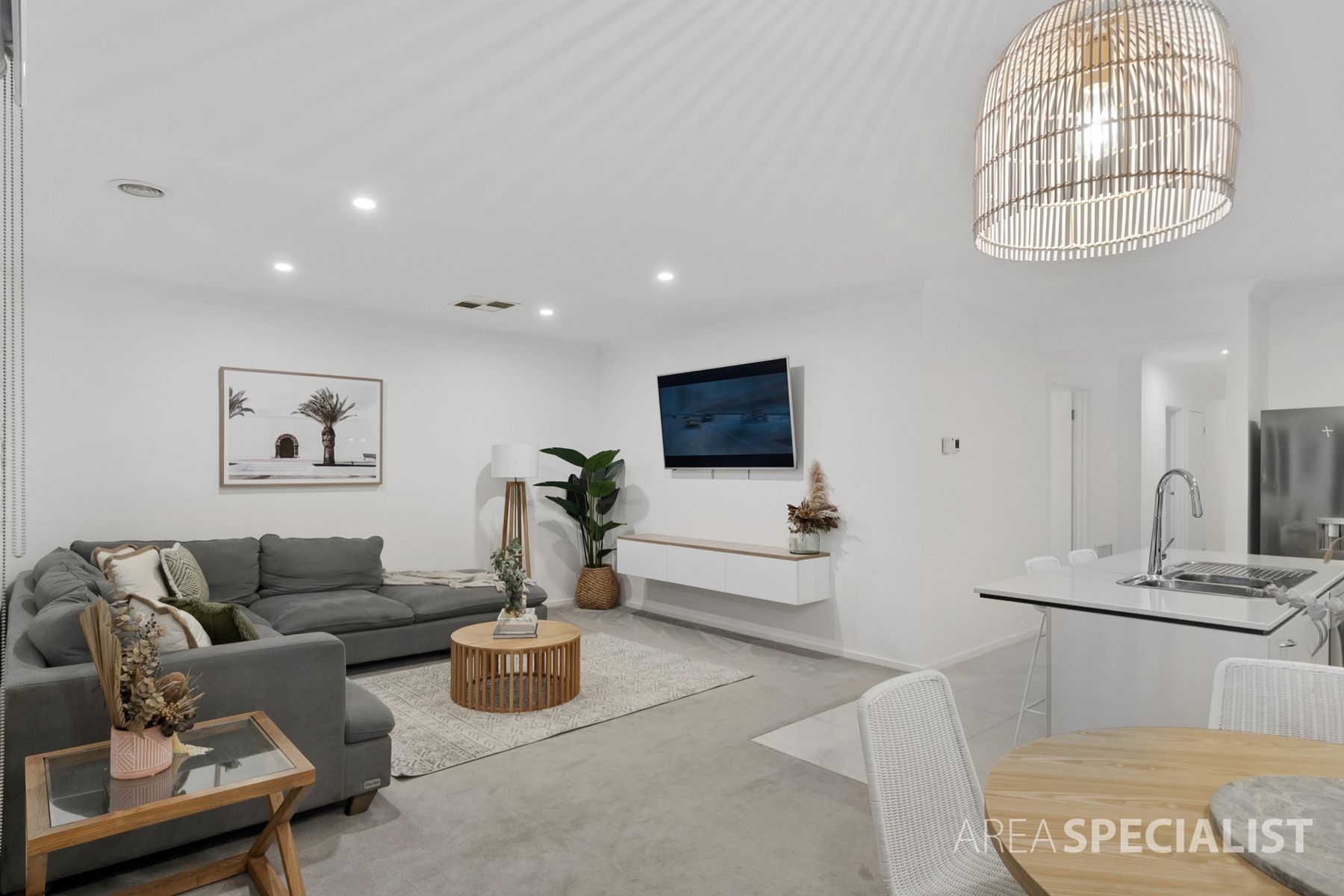 3 Camolina Way, Clyde North, VIC 3978, Clyde North - Thumbnail 2