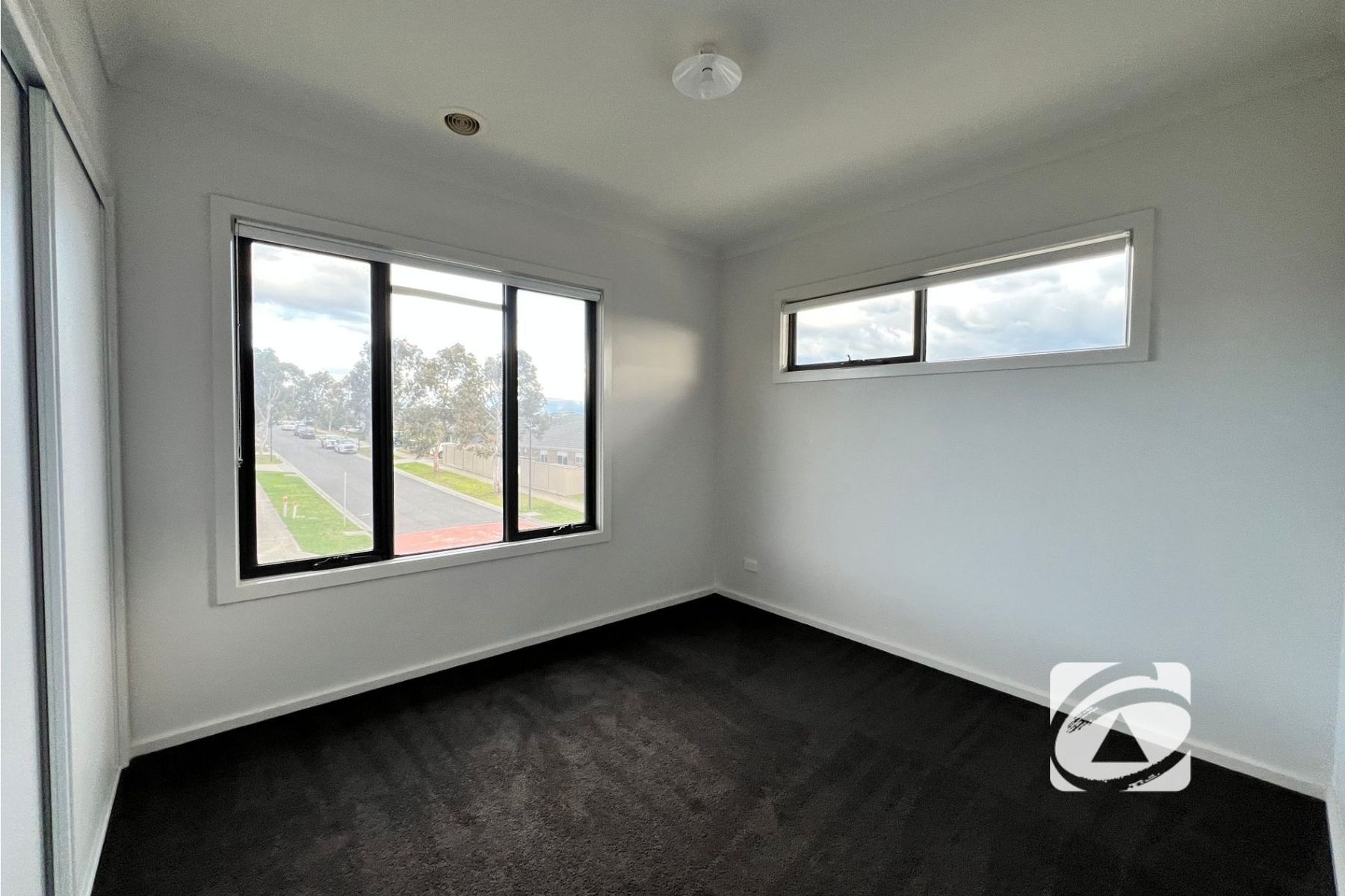 18 Harrison Way, Pakenham VIC 3810, Pakenham - Thumbnail 8
