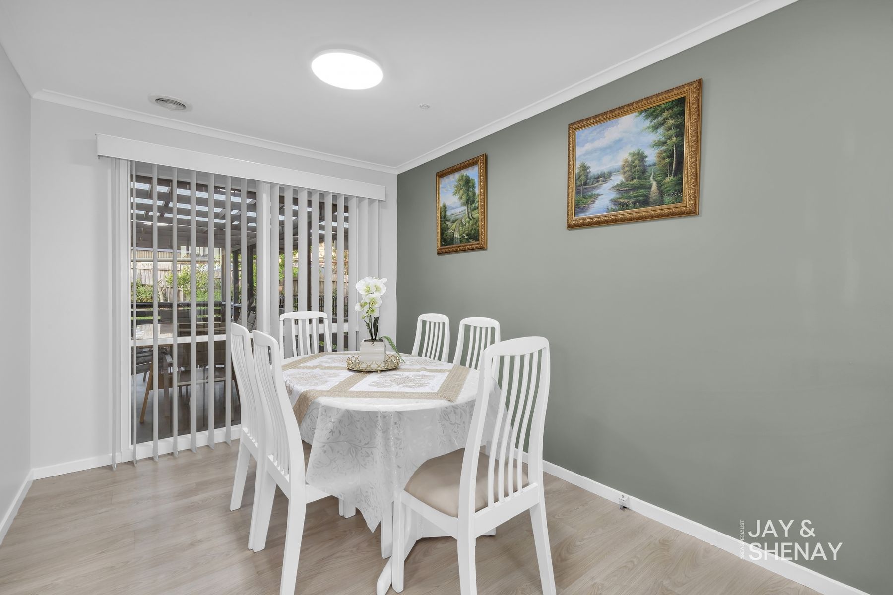 6 Robinvale Court, Endeavour Hills, VIC 3802, Endeavour Hills - Thumbnail 4