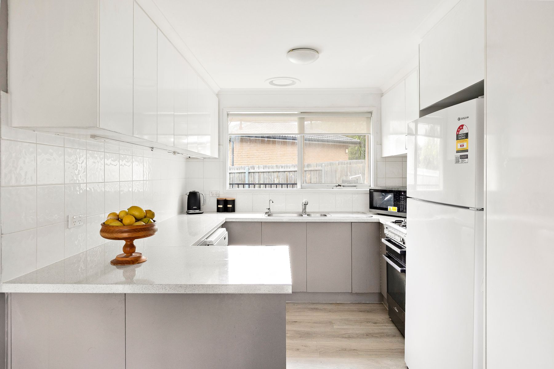 2 Valley Road, Frankston, Frankston - Thumbnail 2