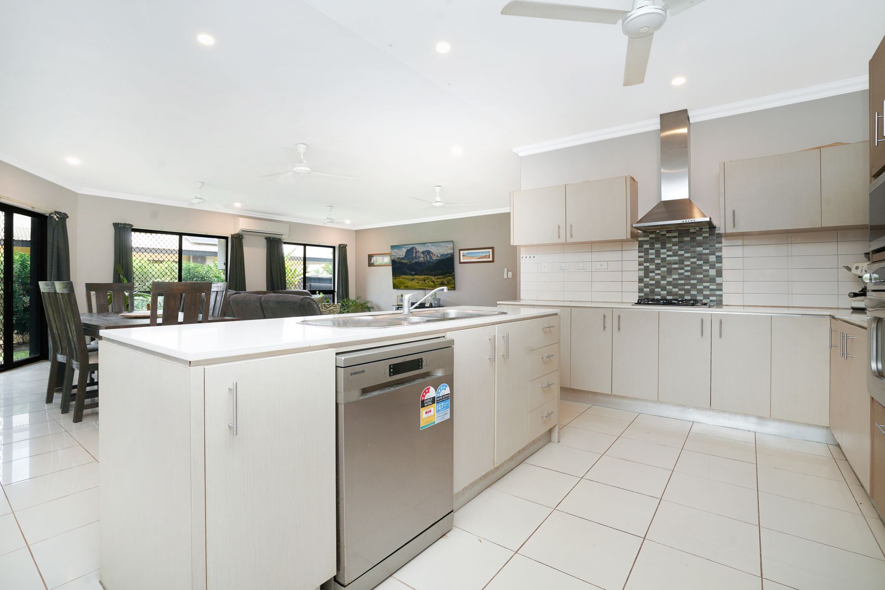 19 Wood Crescent, Rosebery NT 0832, Rosebery - Thumbnail 5