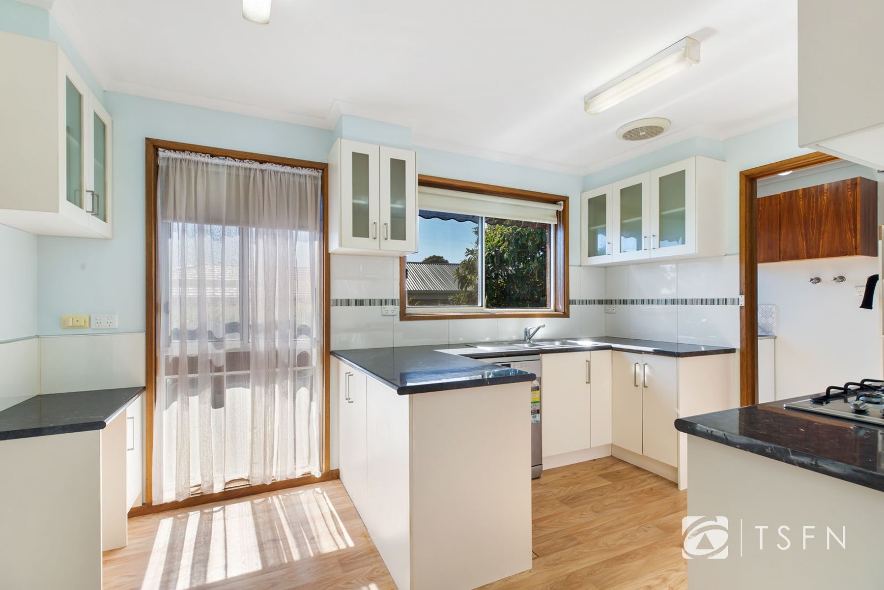 2/5 James Street, Strathdale VIC 3550, Strathdale - Thumbnail 4