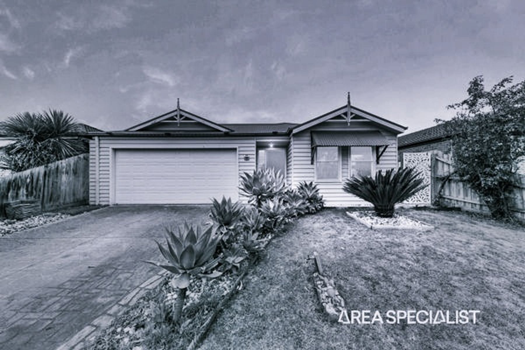 10 Samchelle Place, Pakenham, VIC 3810, Pakenham - Image 1