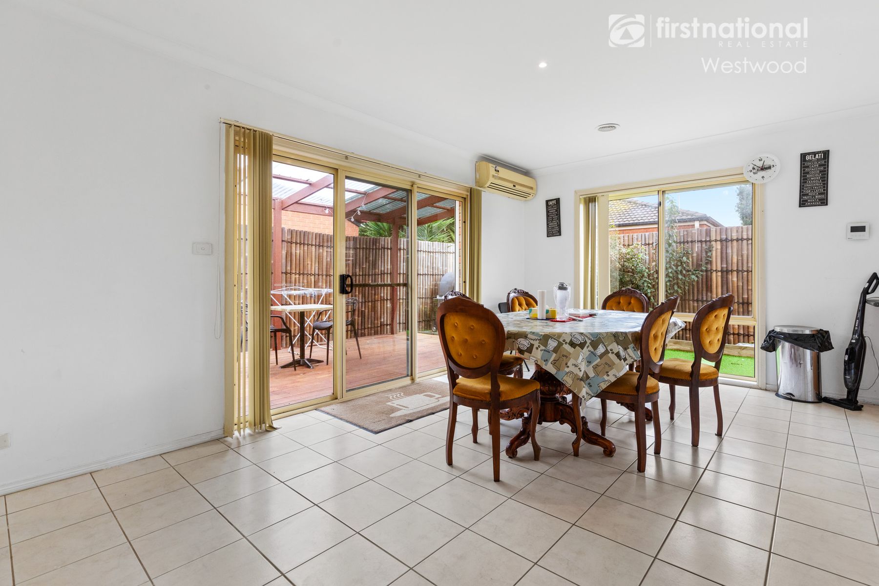 15 Everwin Drive, Werribee VIC 3030, Werribee - Thumbnail 3