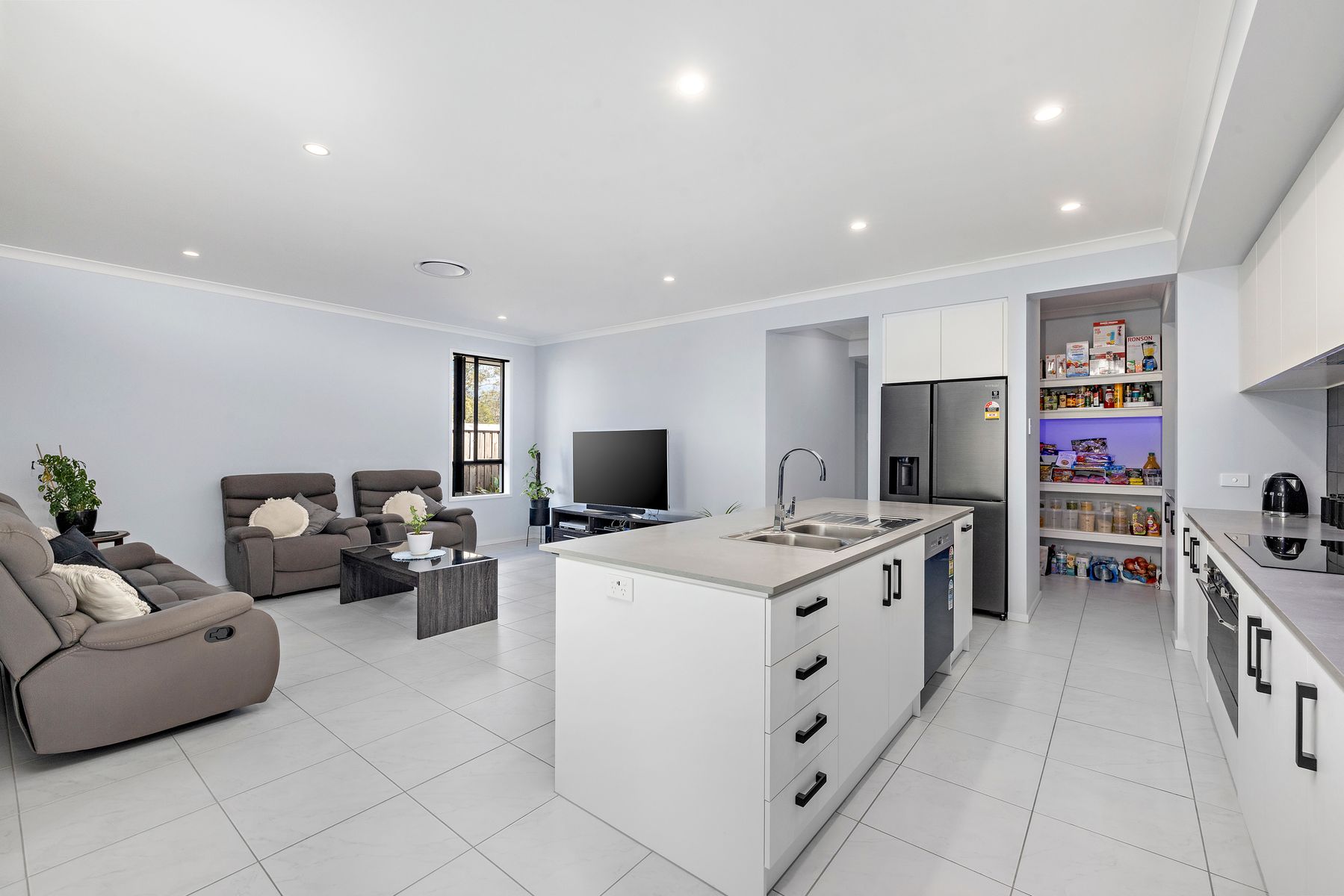 65 Mountain Ash Way, Redland Bay, QLD 4165, Redland Bay - Thumbnail 8