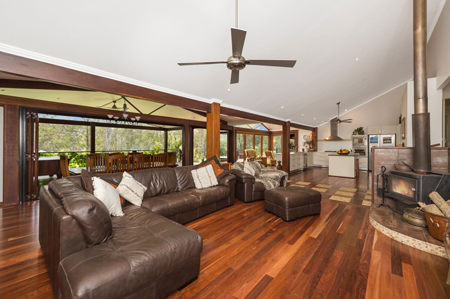 627, Cedar Creek - Thumbnail 2