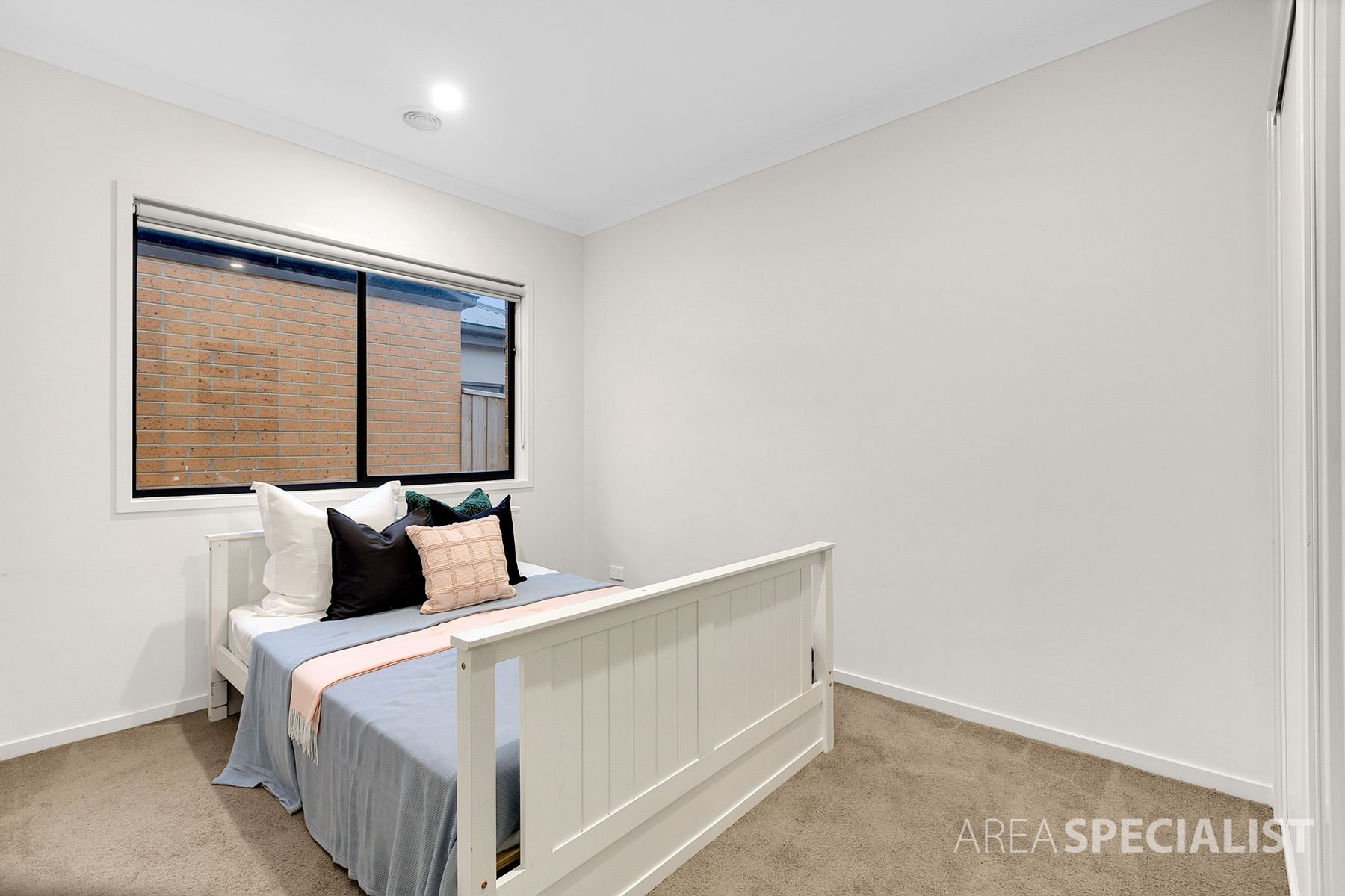 32 Garrard Crescent, Clyde, VIC 3978, Clyde - Thumbnail 8