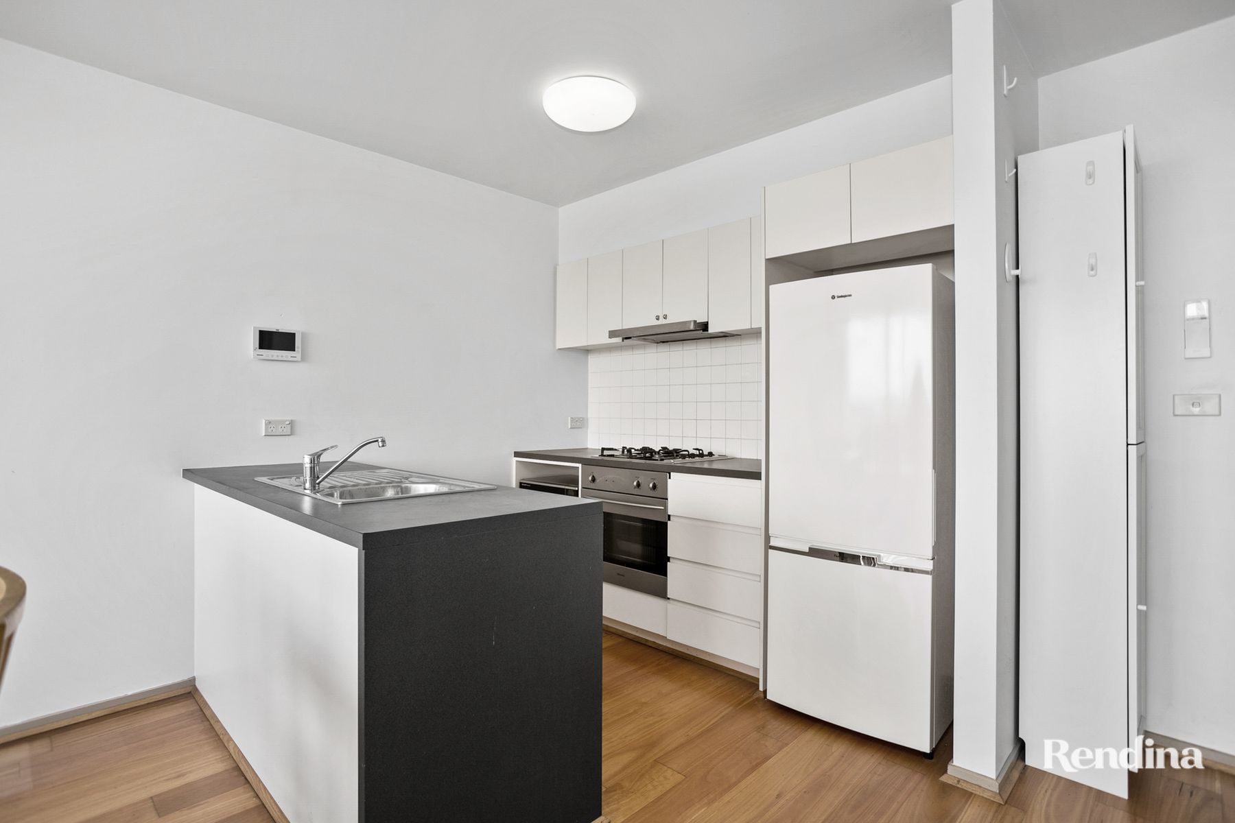 702/70 Speakmen Street, Kensington - Thumbnail 3