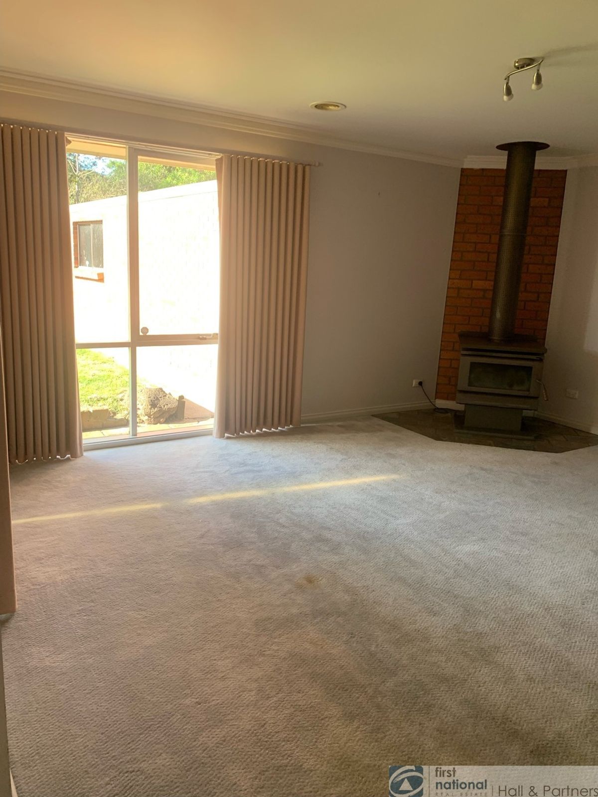 21 Clifton Way, Endeavour Hills VIC 3802, Endeavour Hills - Thumbnail 2