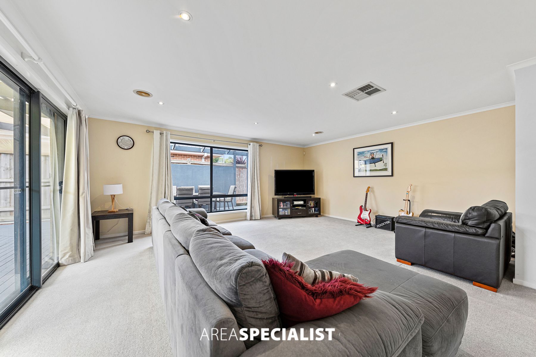 3 Tyrone Avenue, Pakenham, VIC 3810, Pakenham - Thumbnail 3