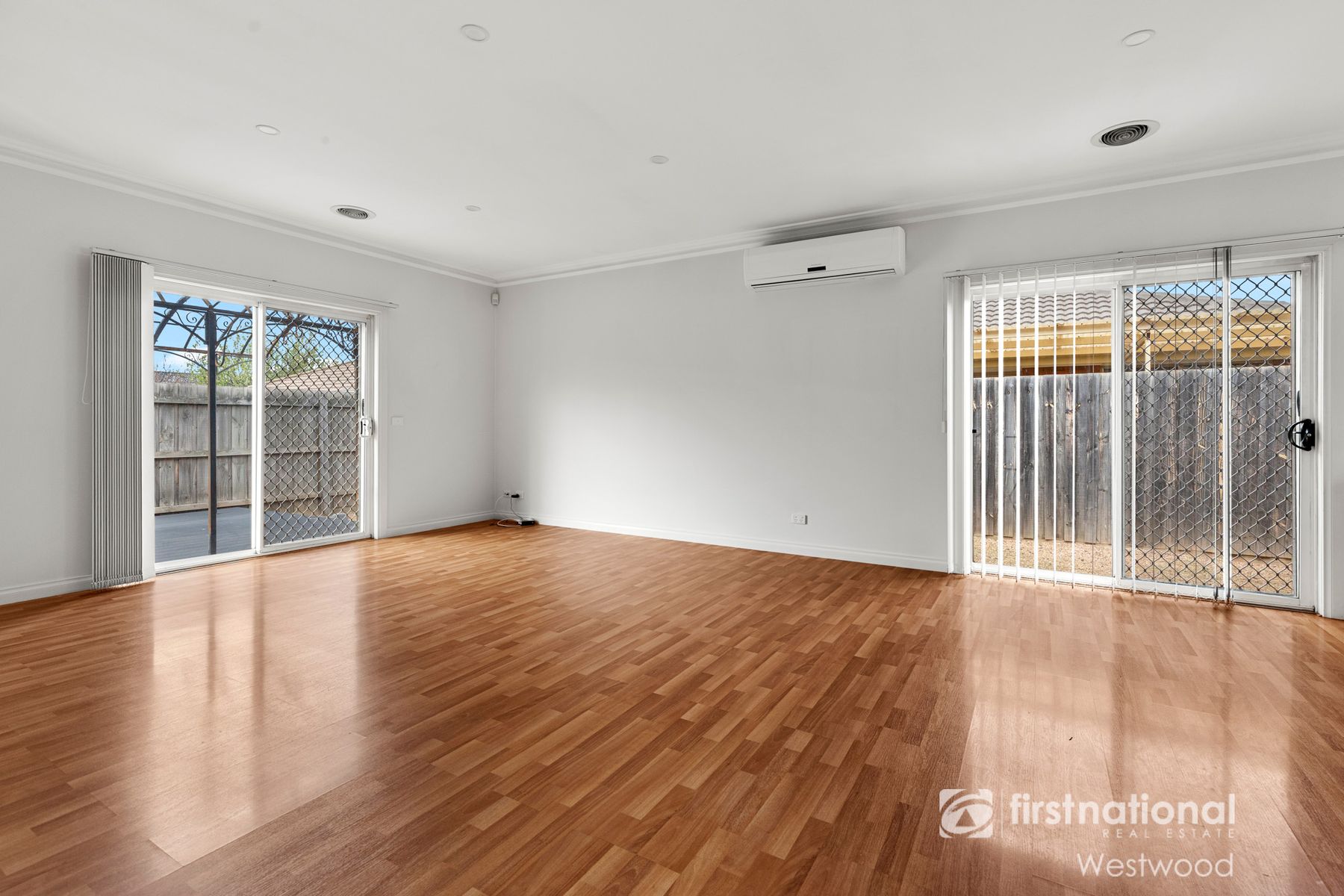 2/105 Hogans Road, Hoppers Crossing VIC 3029, Hoppers Crossing - Thumbnail 4