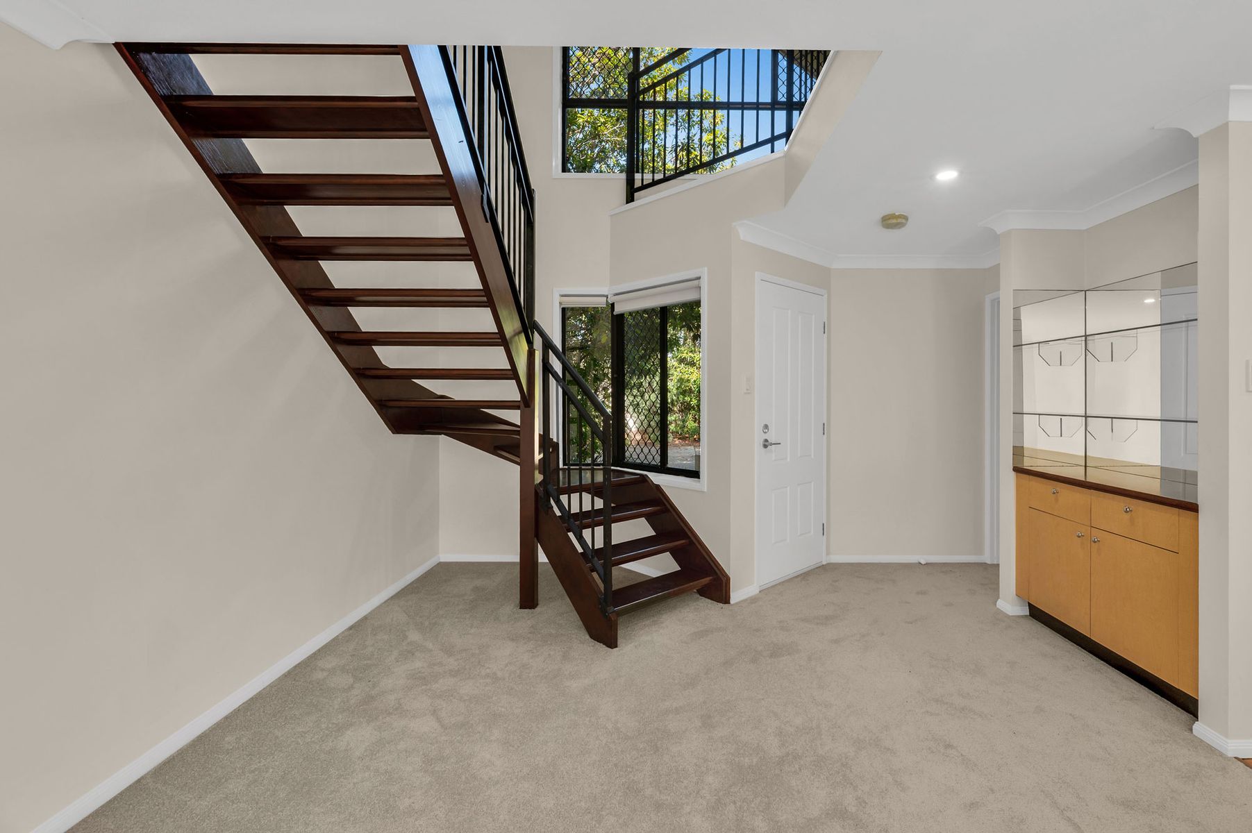 3/96-98 Slatyer Avenue, Bundall, Bundall - Thumbnail 6
