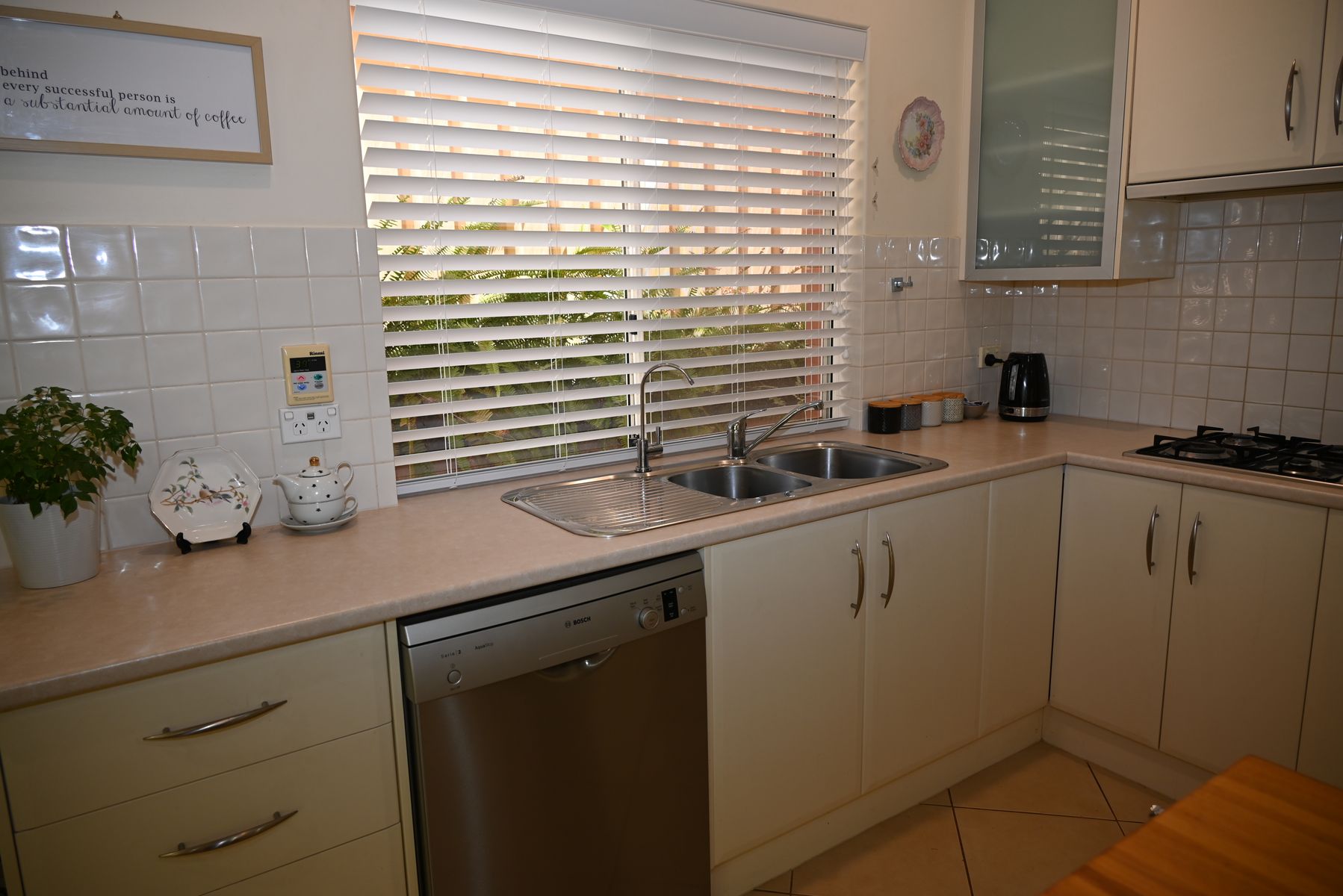 16 Edwards Crescent, Waikerie SA 5330, Waikerie - Thumbnail 3