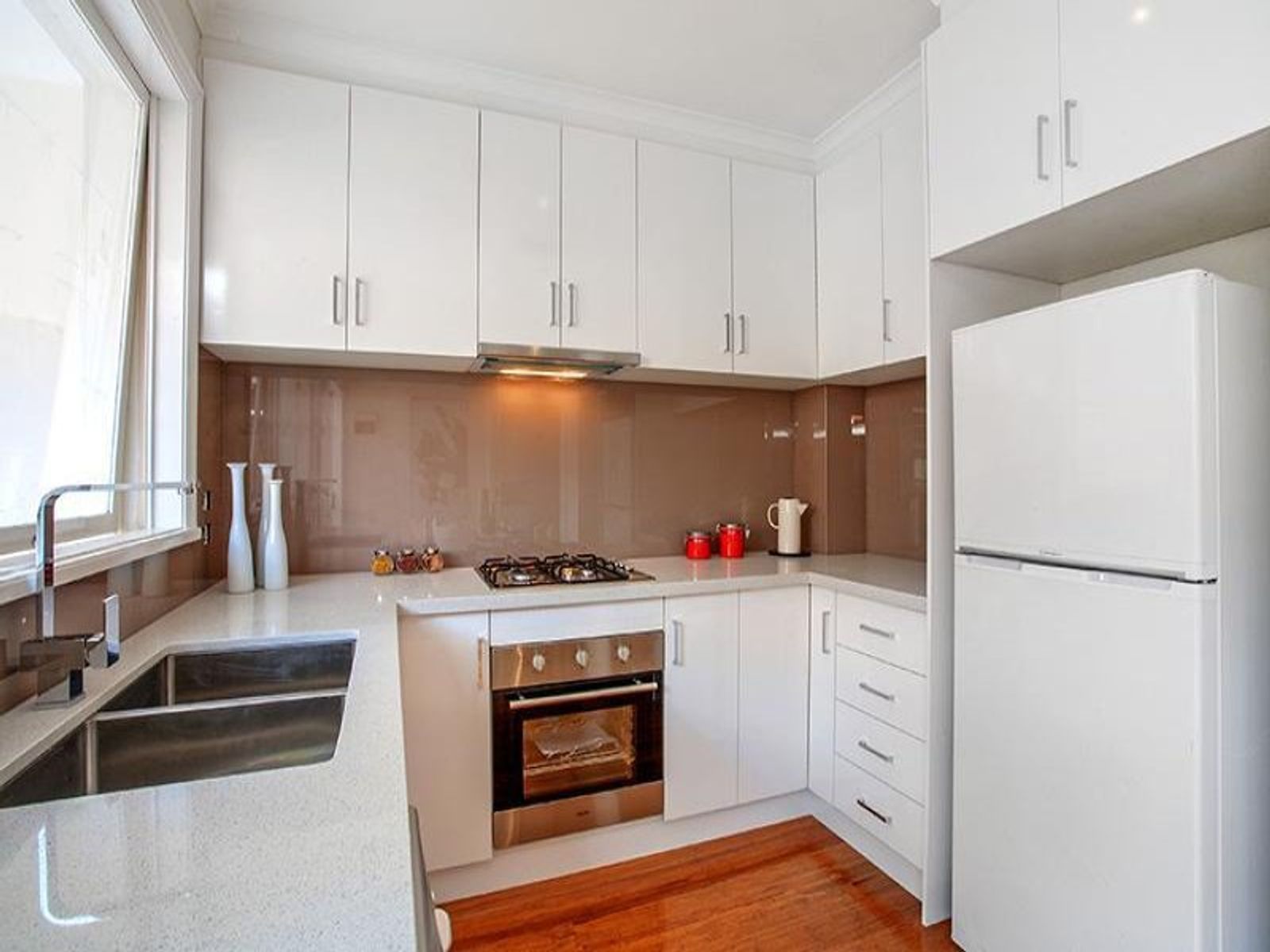 9 Smithfield Road, Kensington - Thumbnail 6