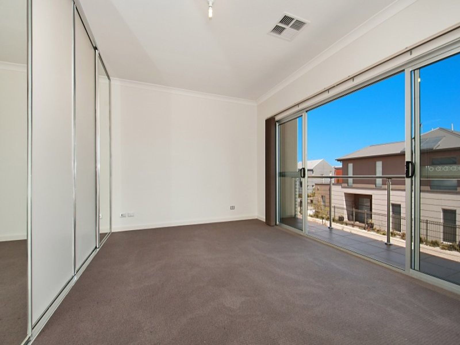 34 Emerald Street, Mawson Lakes, SA 5095, Mawson Lakes - Thumbnail 2