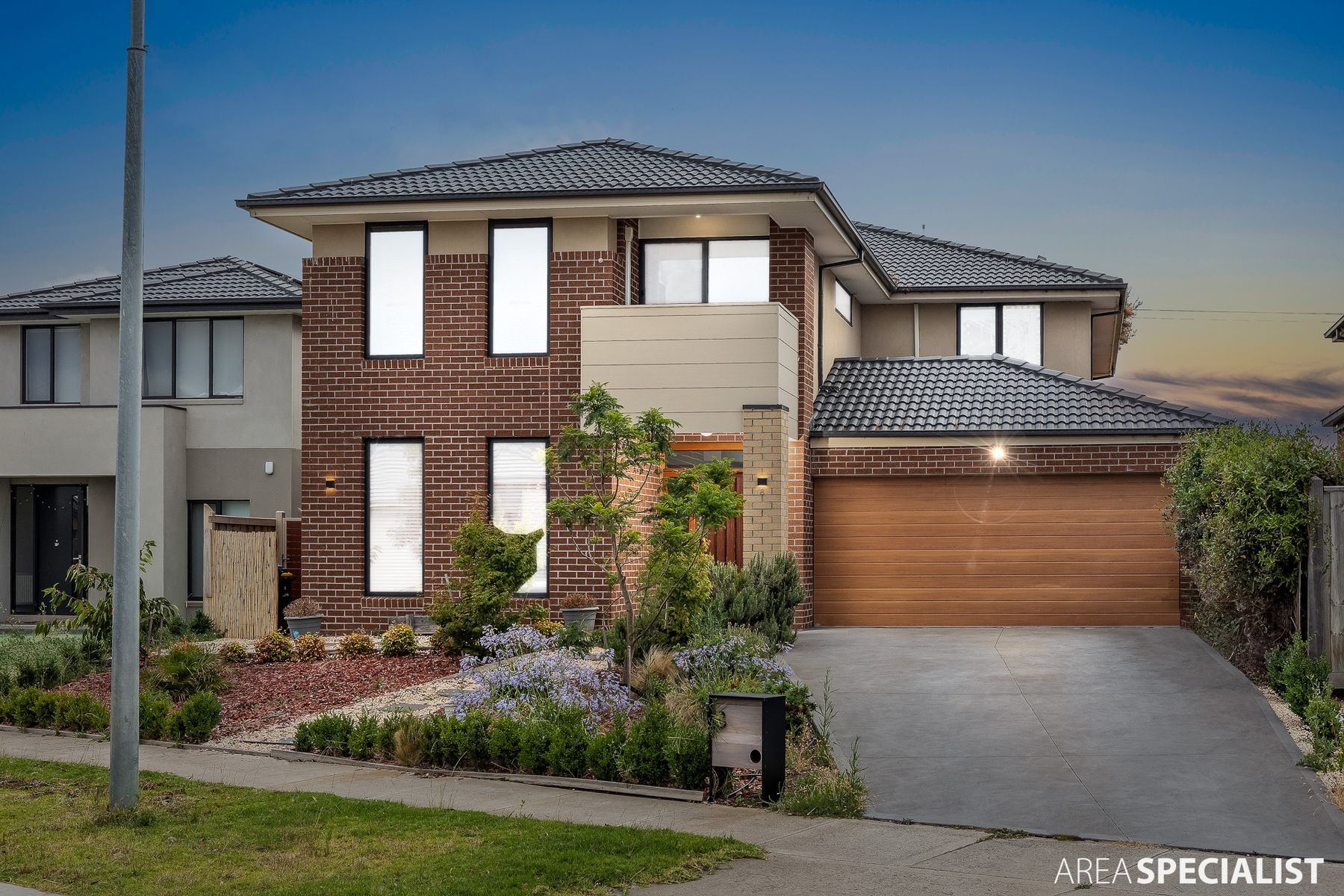 8 Dusty Drive, Point Cook, VIC 3030, Point Cook - Thumbnail 2