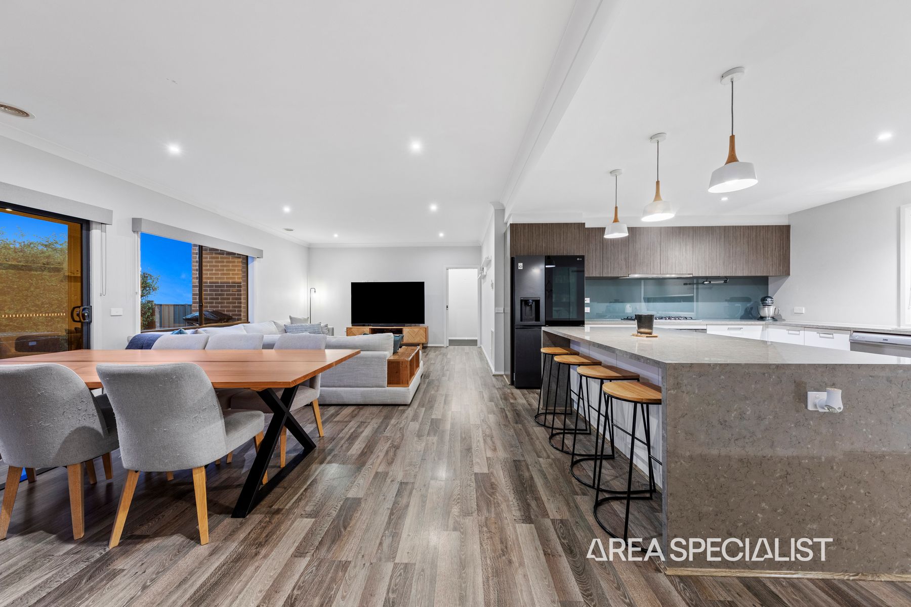 8 Ontario Drive, Pakenham, VIC 3810, Pakenham - Thumbnail 3