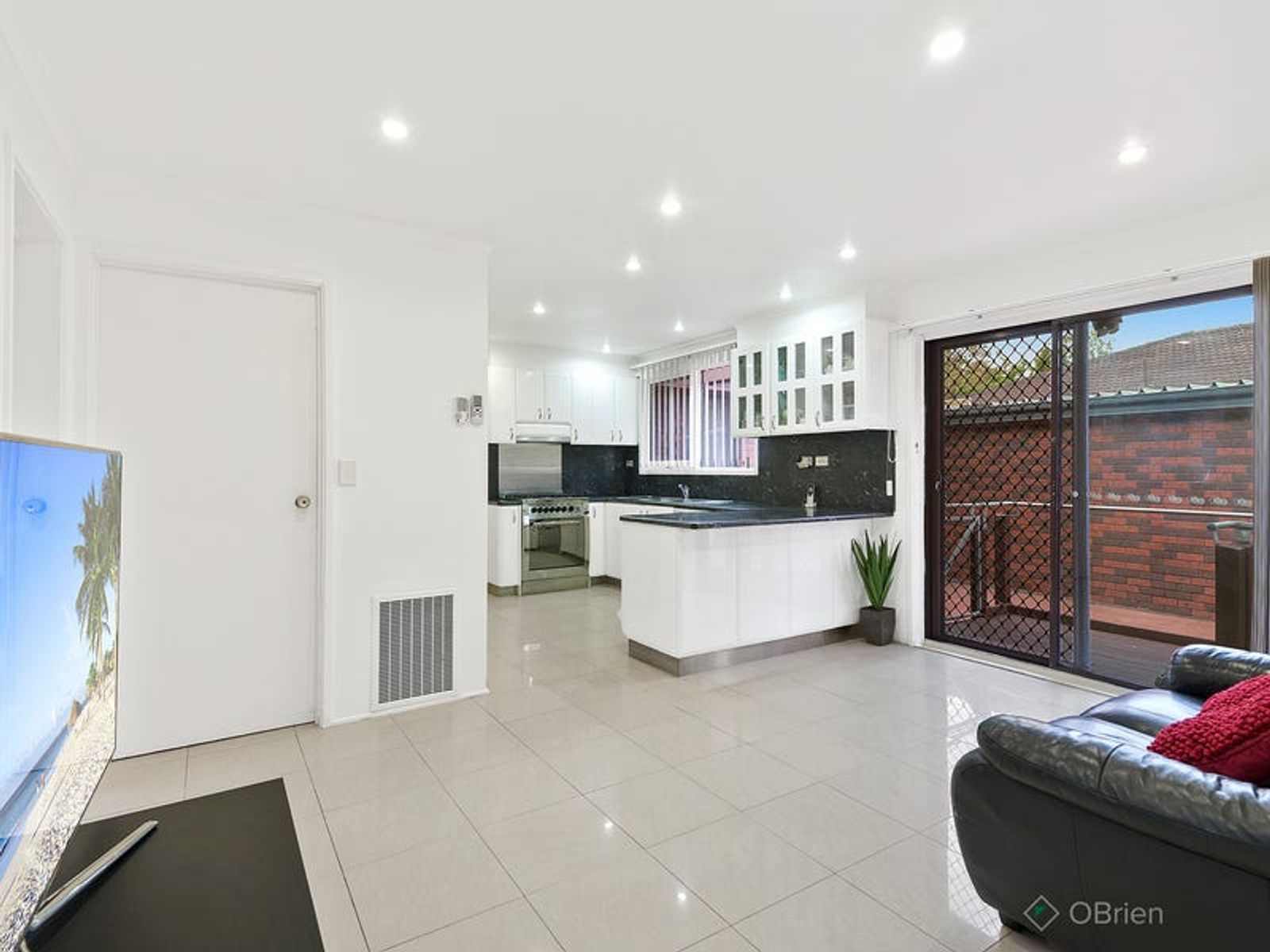 23 Primrose Hill Close, Endeavour Hills, VIC 3802, Endeavour Hills - Thumbnail 4