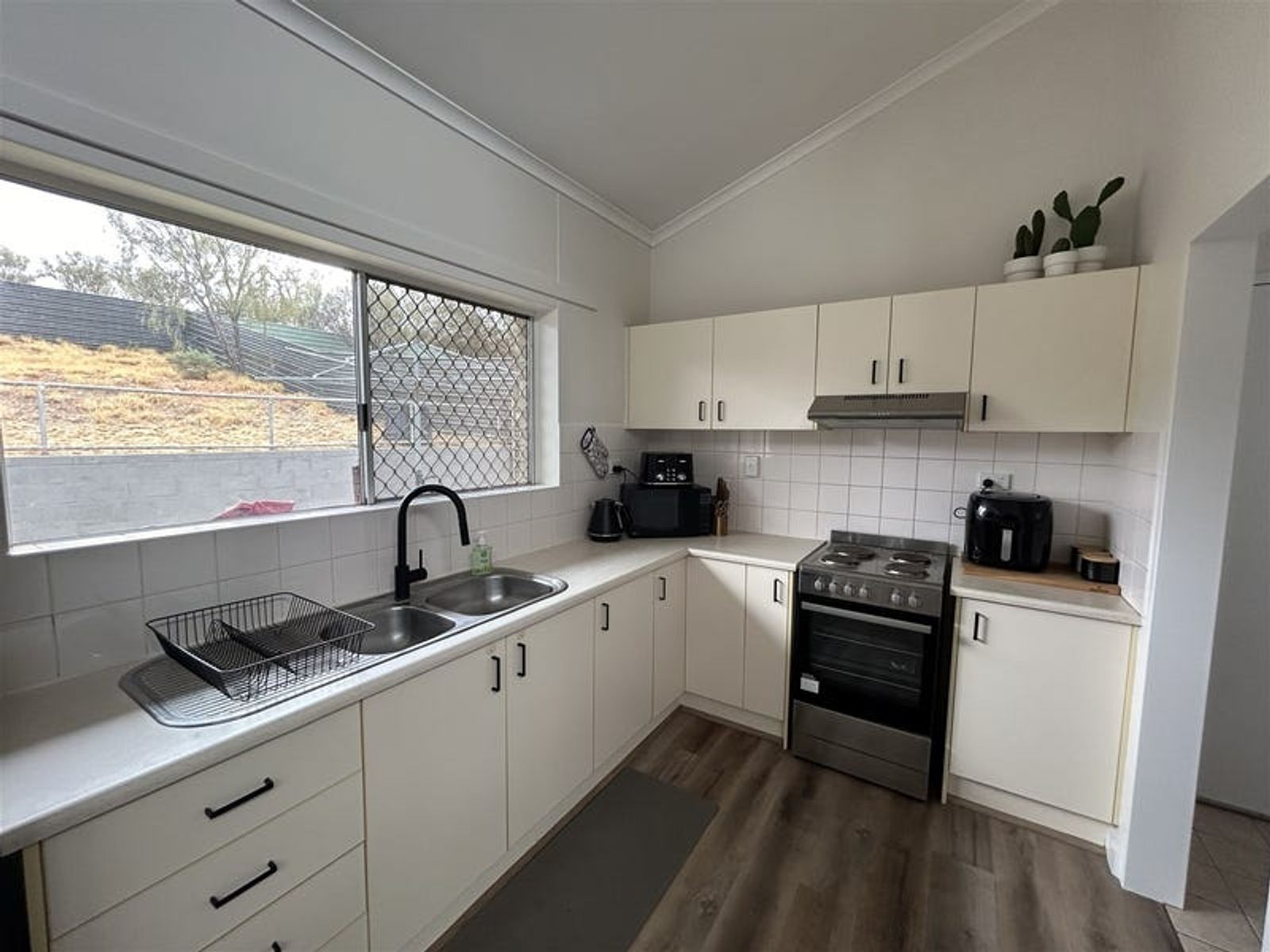 26 Ellery Drive, Larapinta NT 0875, Larapinta - Thumbnail 3