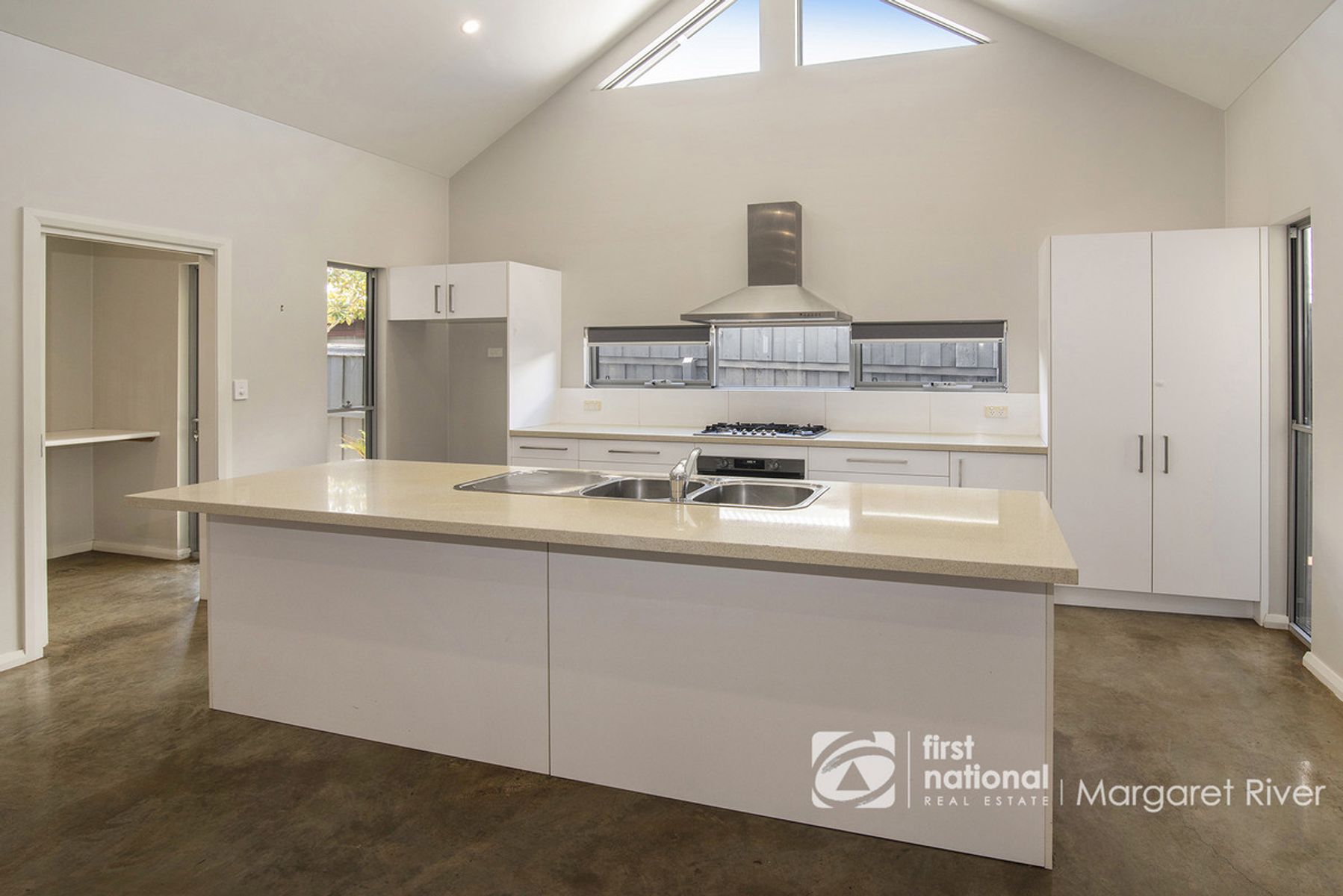 23 Halcyon Crescent, Margaret River WA 6285, Margaret River - Thumbnail 3