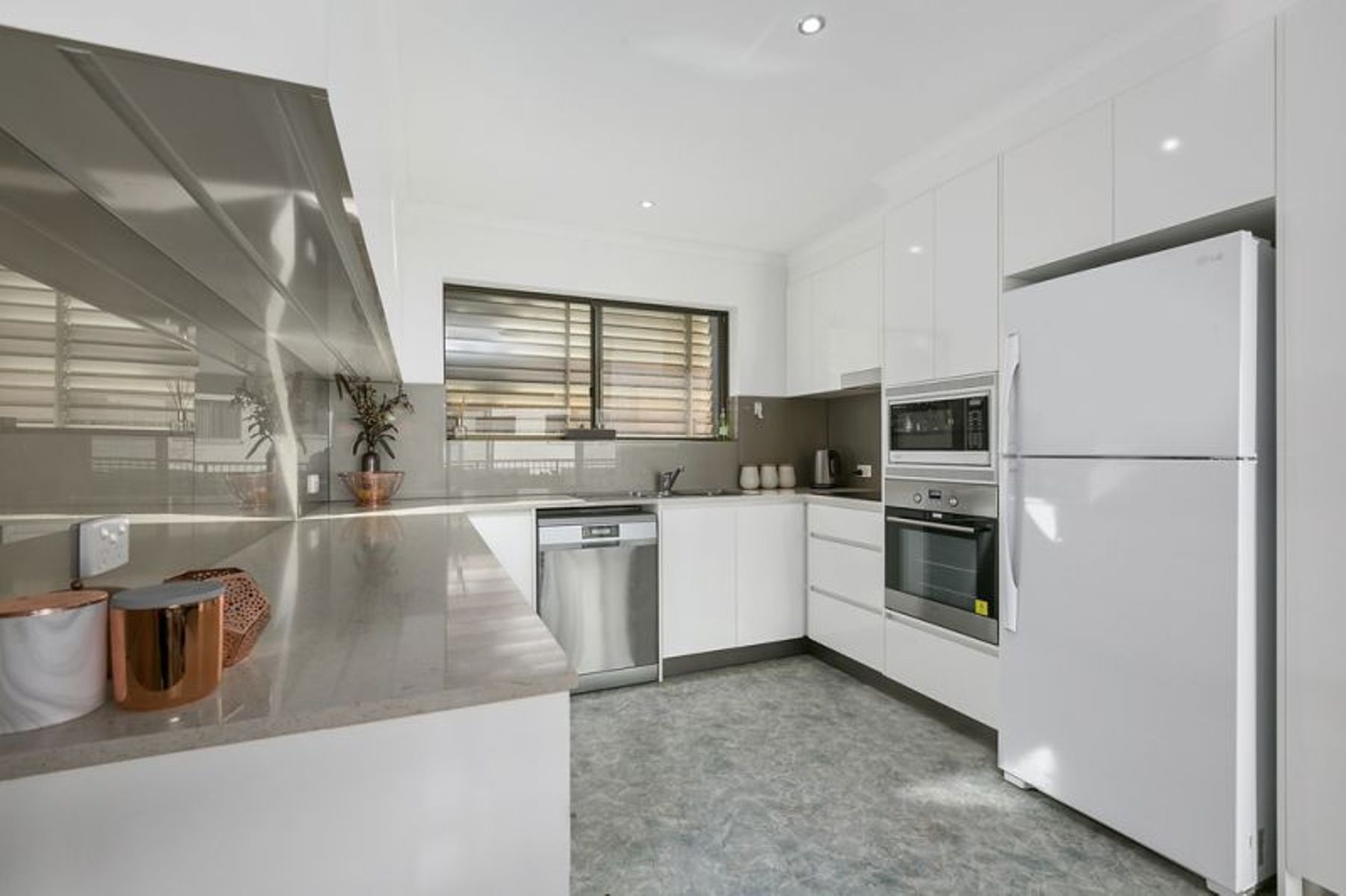 2/4 Ottiwell Street, Woorim QLD 4507, Woorim - Thumbnail 2
